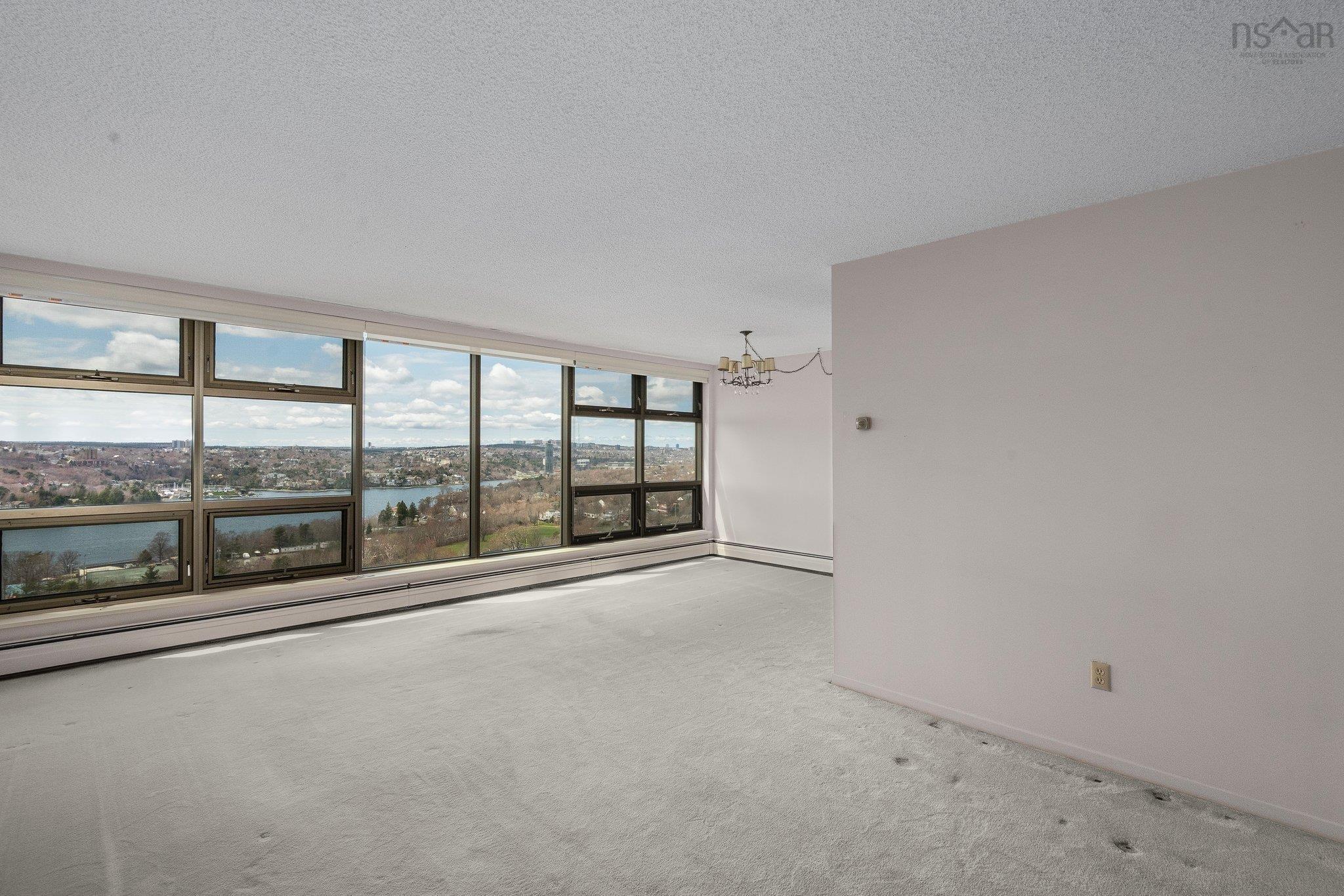 1706 6369 Coburg Road photo #8