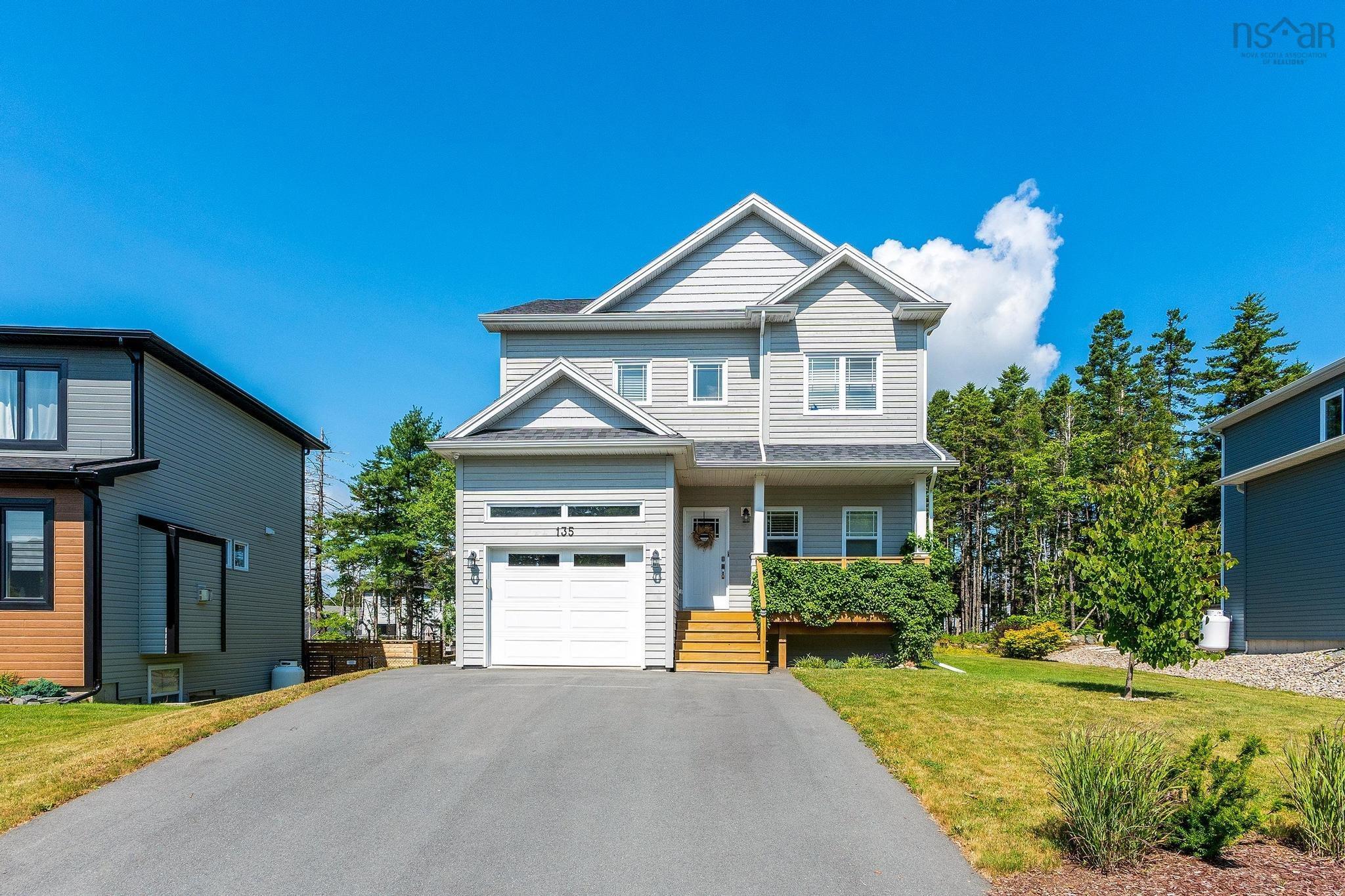 135 LEWIS DR, BEDFORD, NS