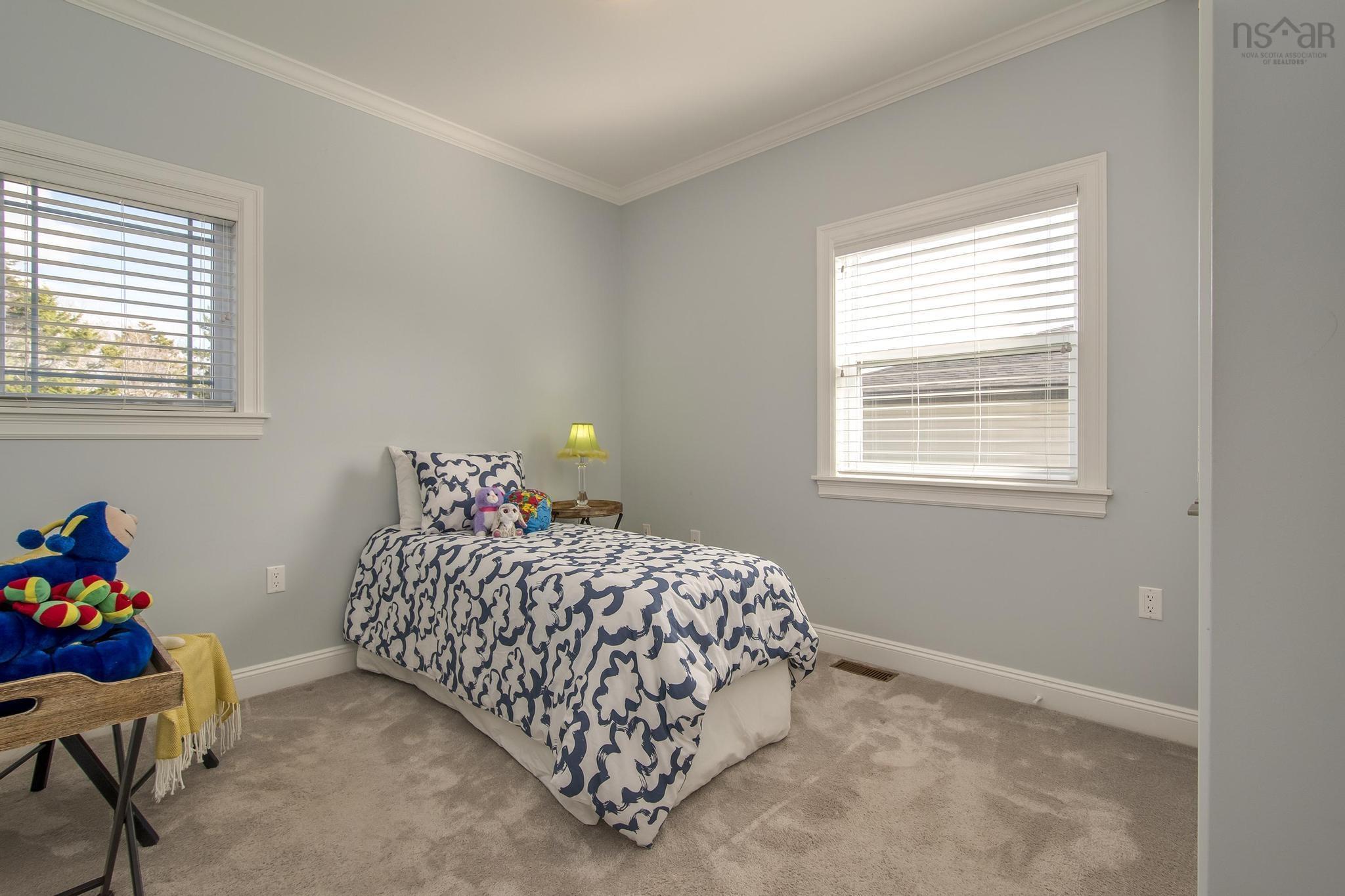 135 Lewis Drive photo #27