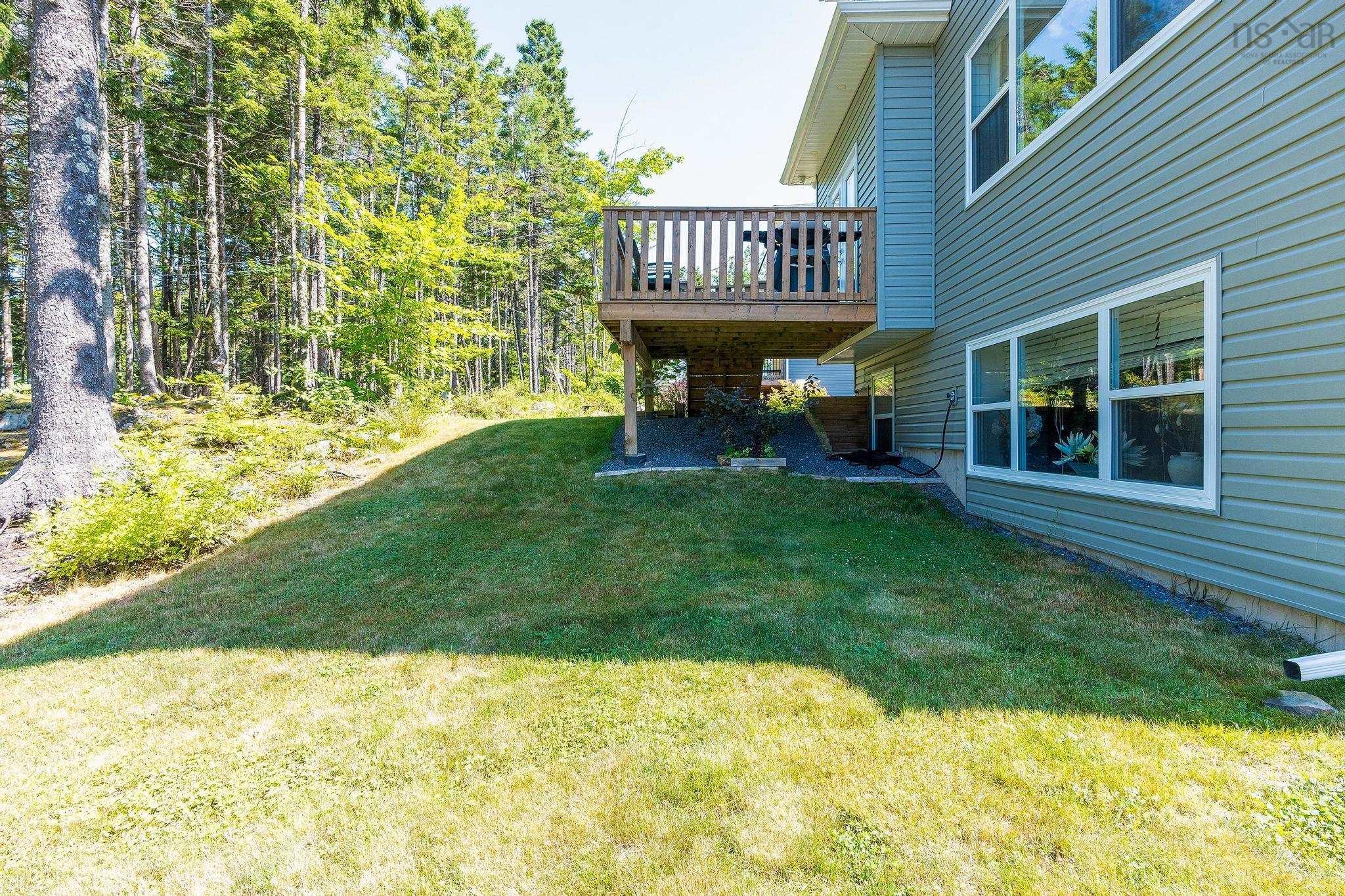 135 Lewis Drive photo #39