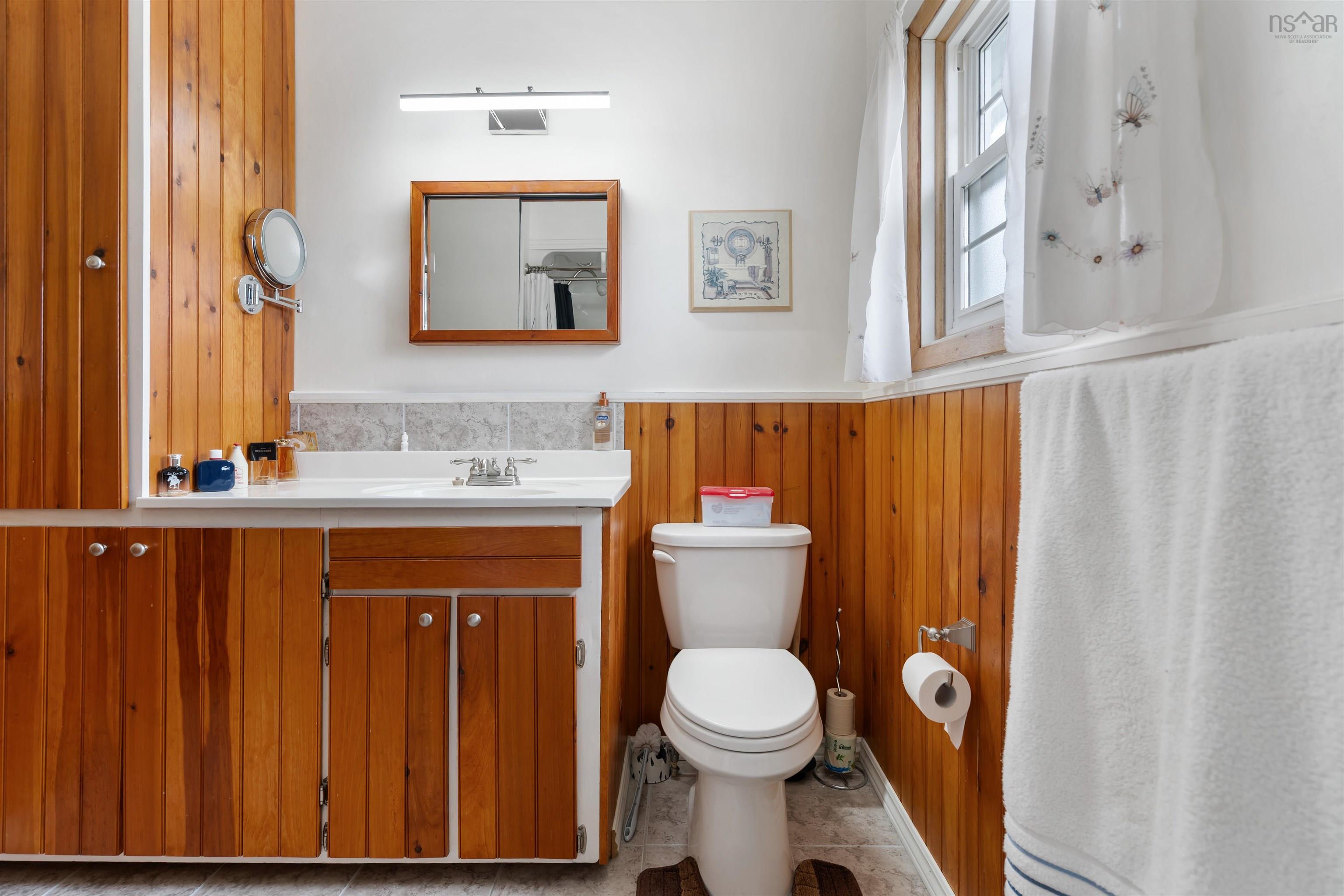 684 St Marys Road photo #22