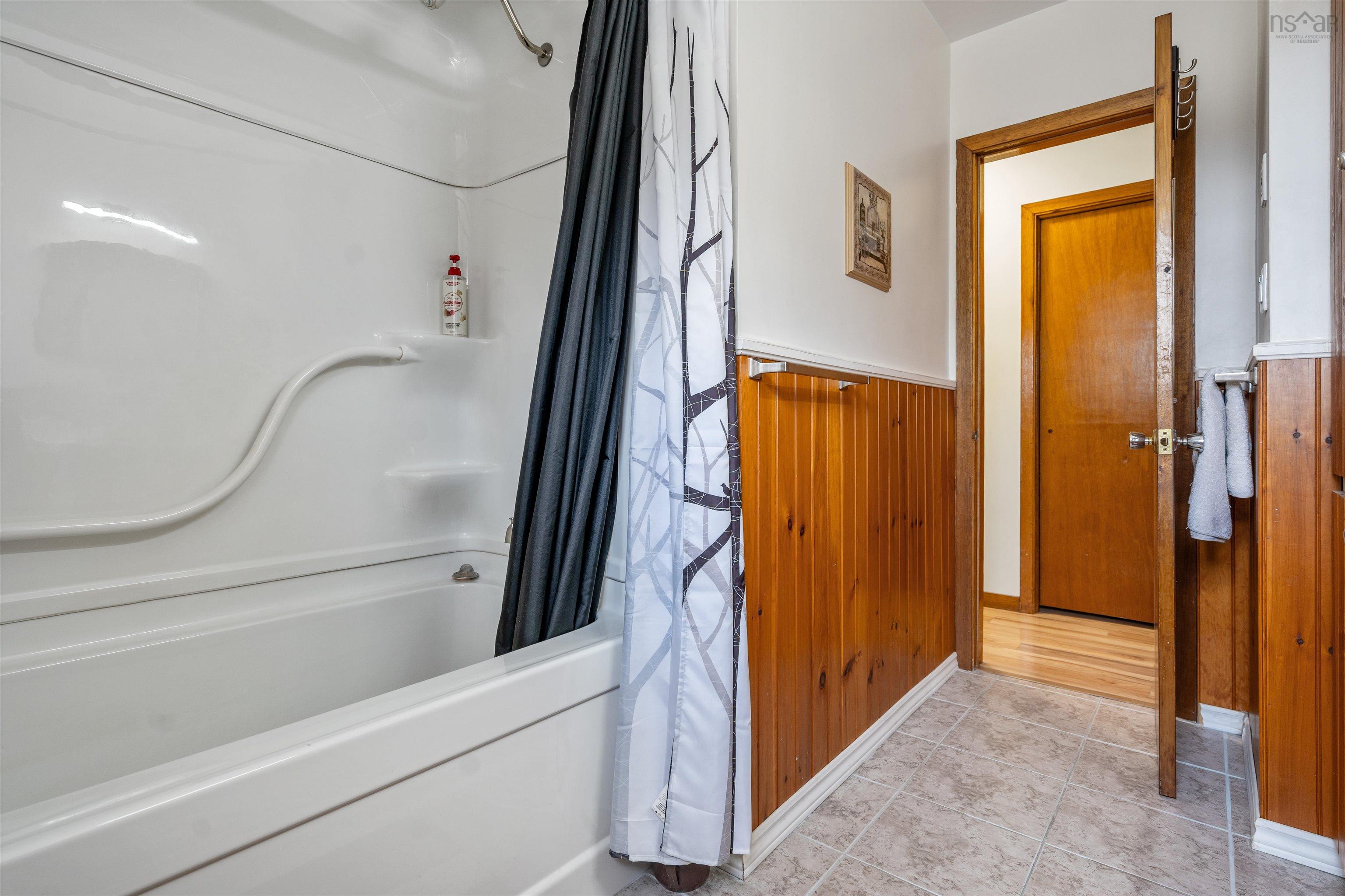 684 St Marys Road photo #23