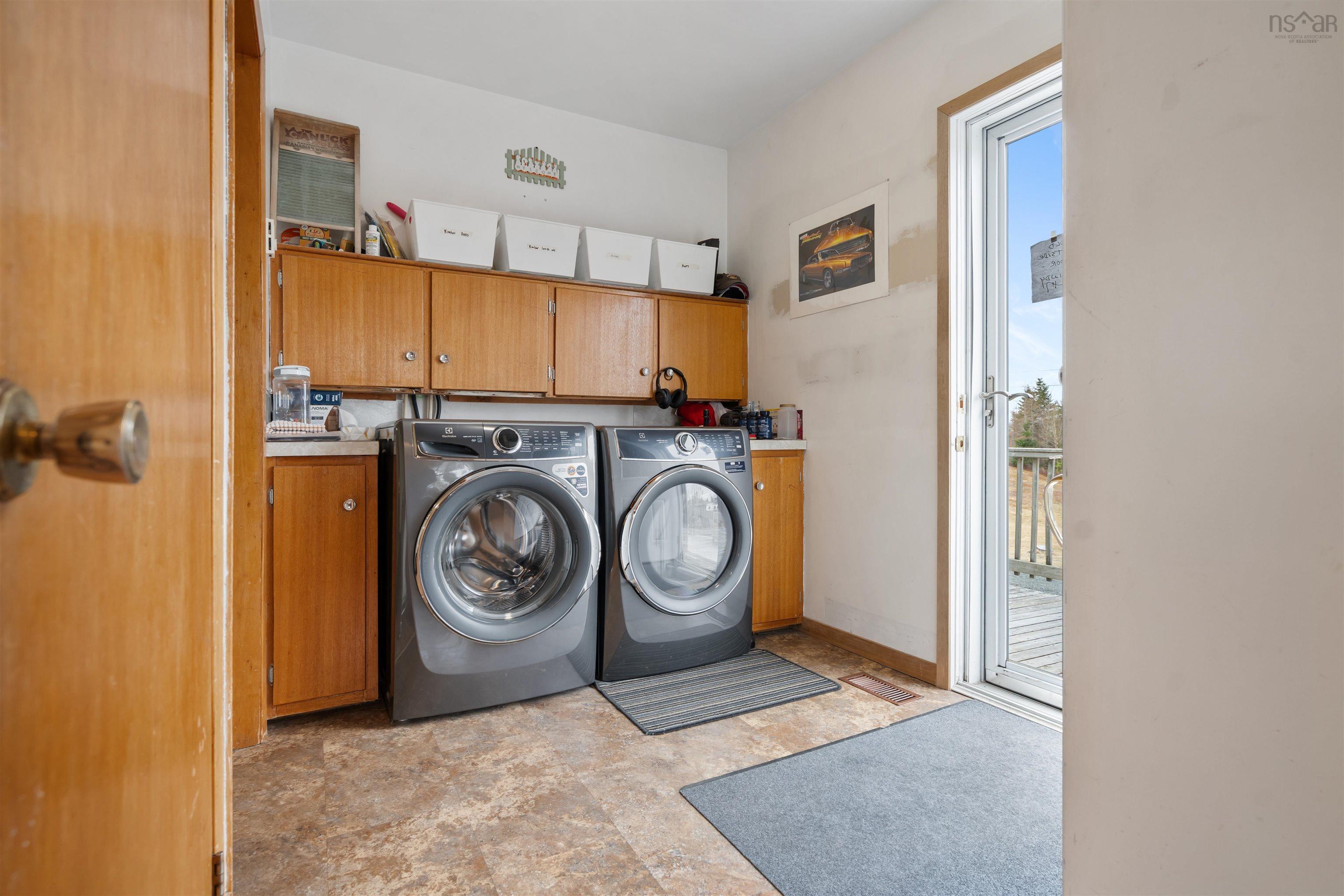 684 St Marys Road photo #24