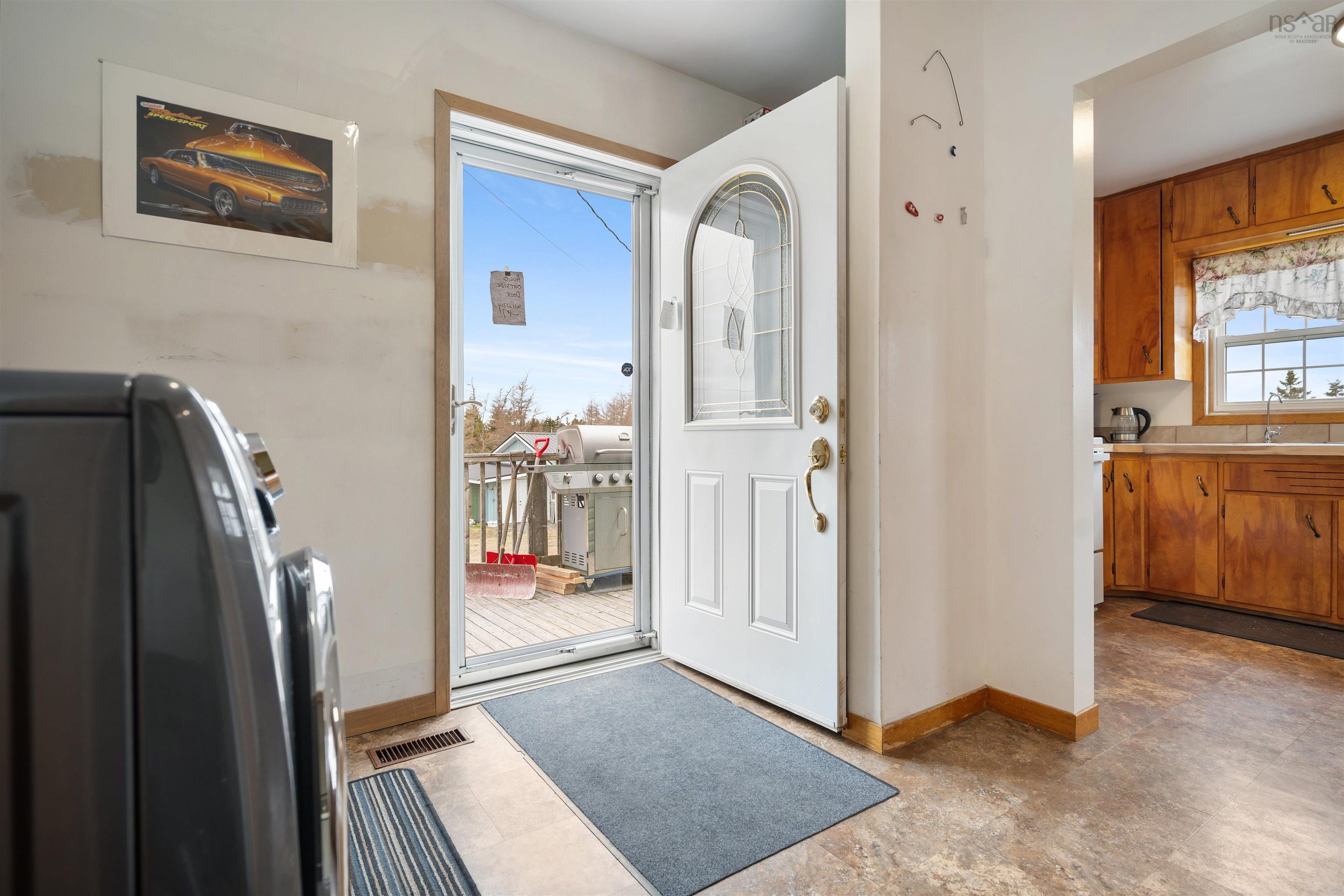 684 St Marys Road photo #25