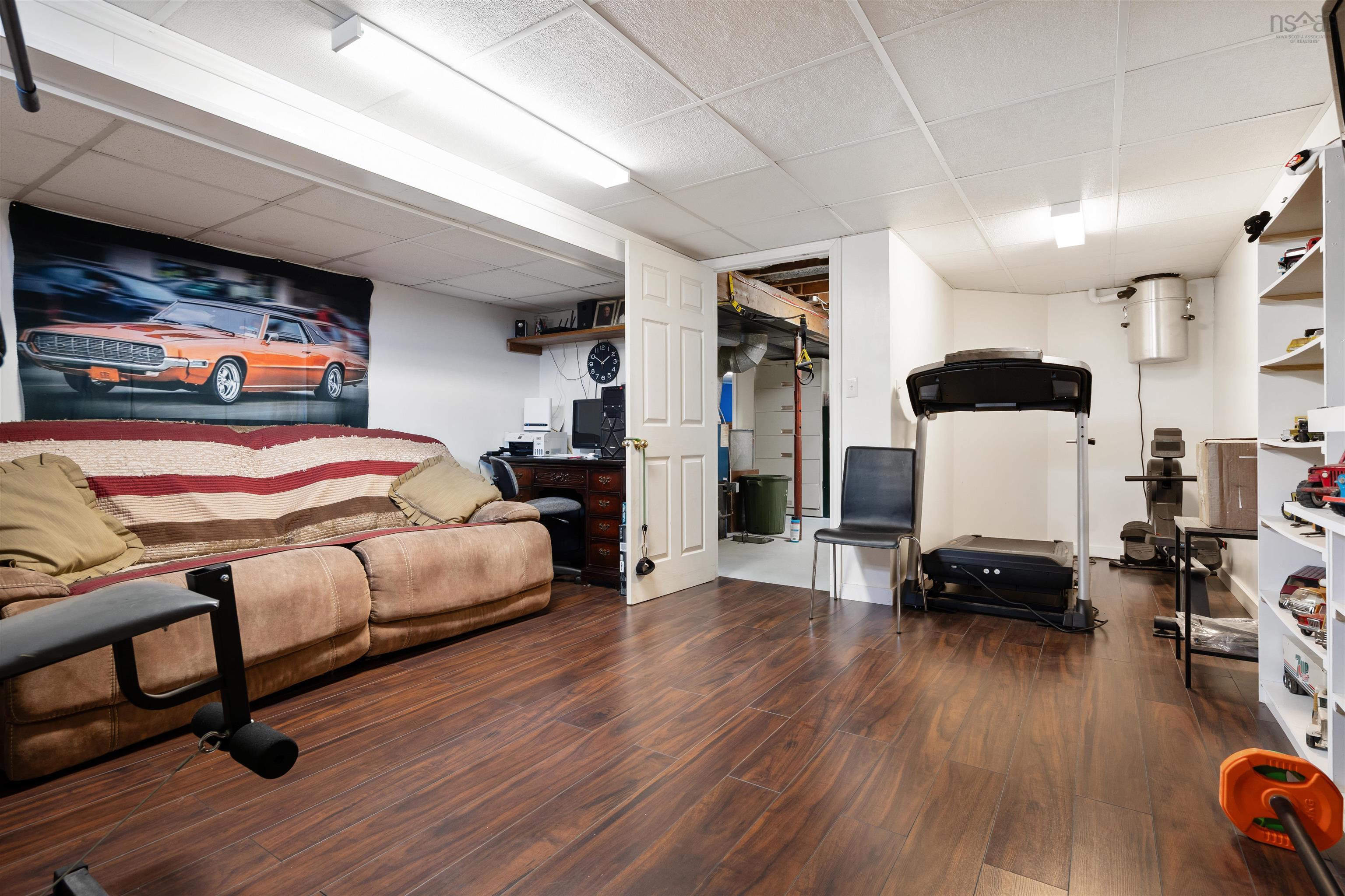 684 St Marys Road photo #28