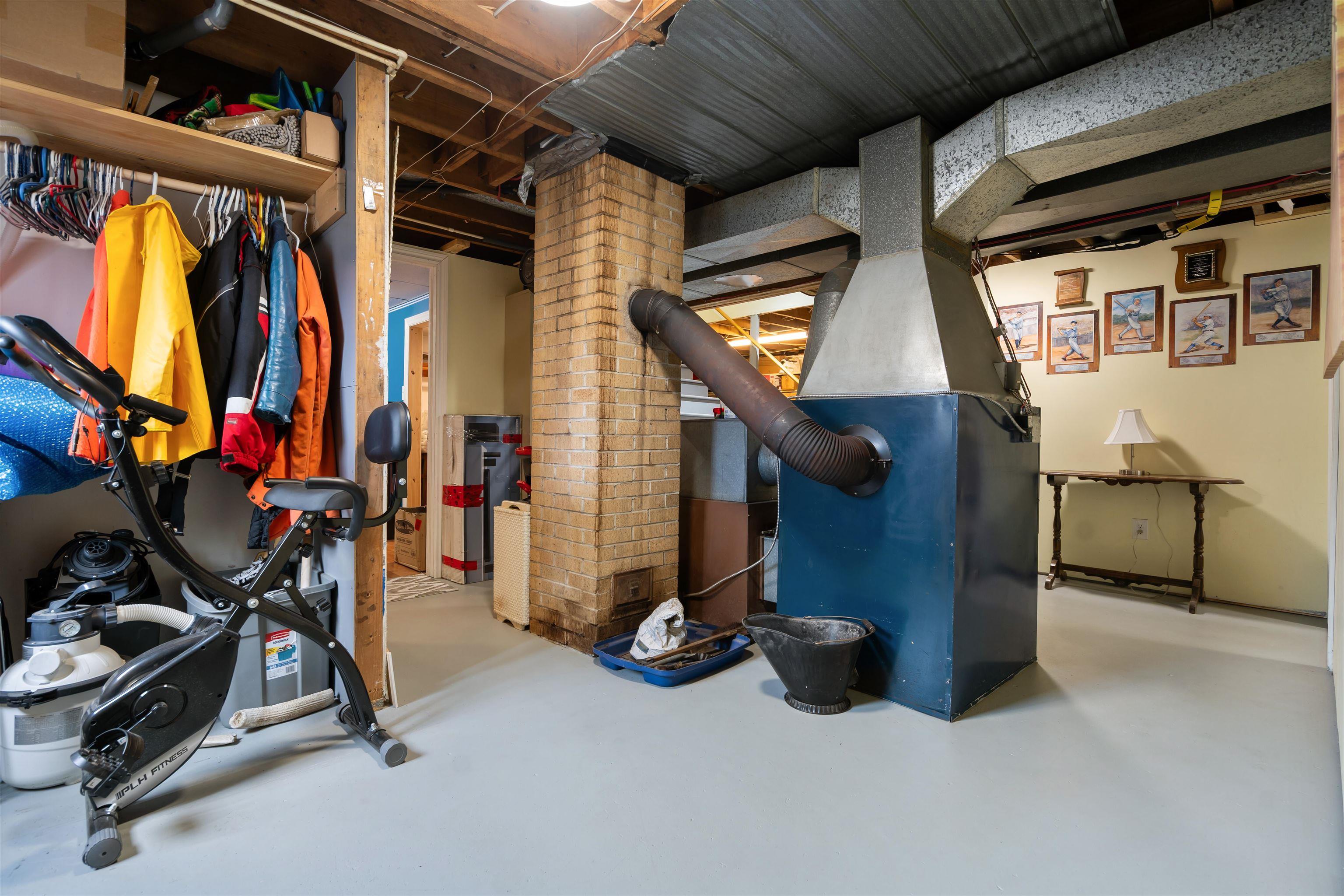 684 St Marys Road photo #34