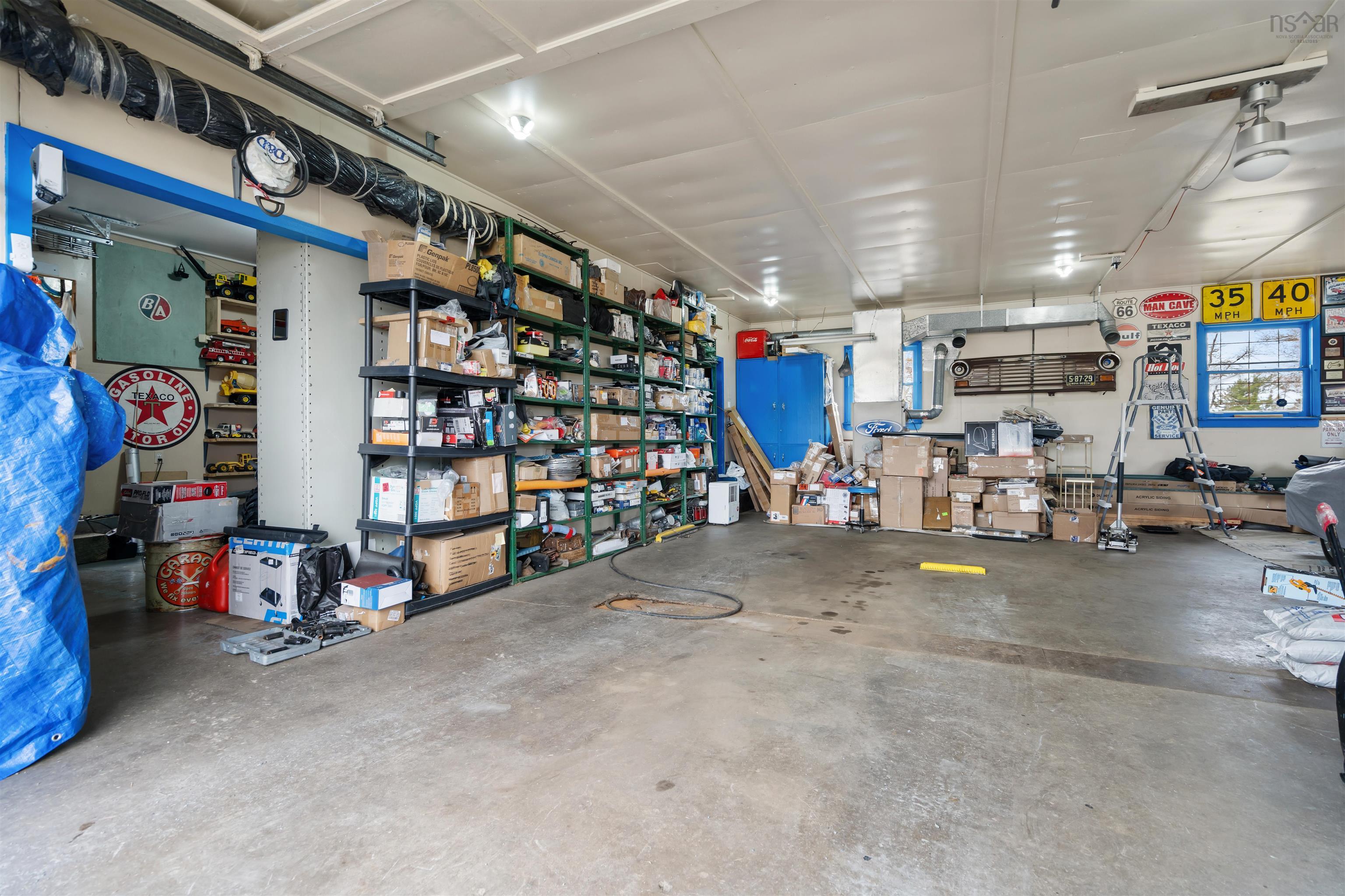 684 St Marys Road photo #40