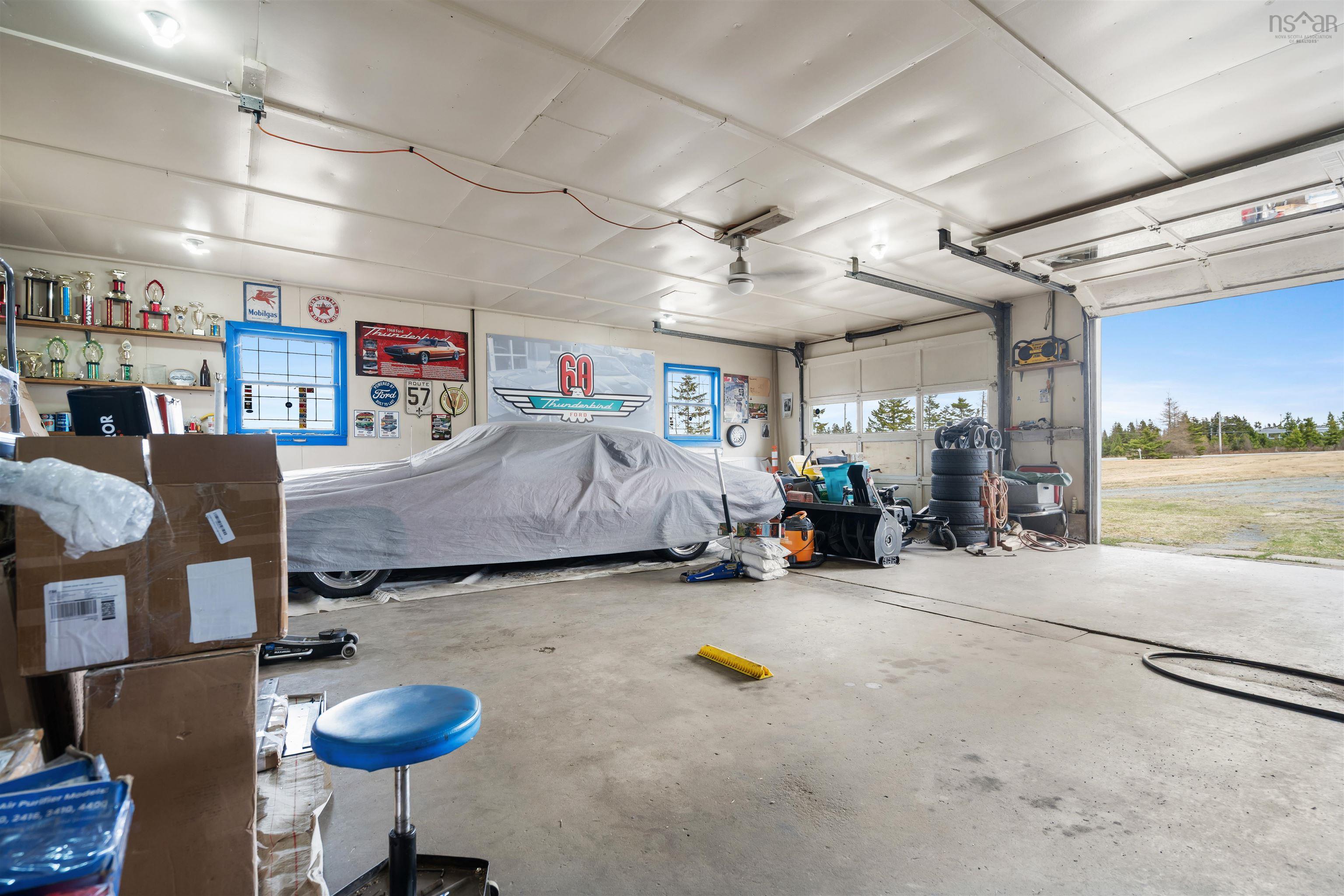 684 St Marys Road photo #41