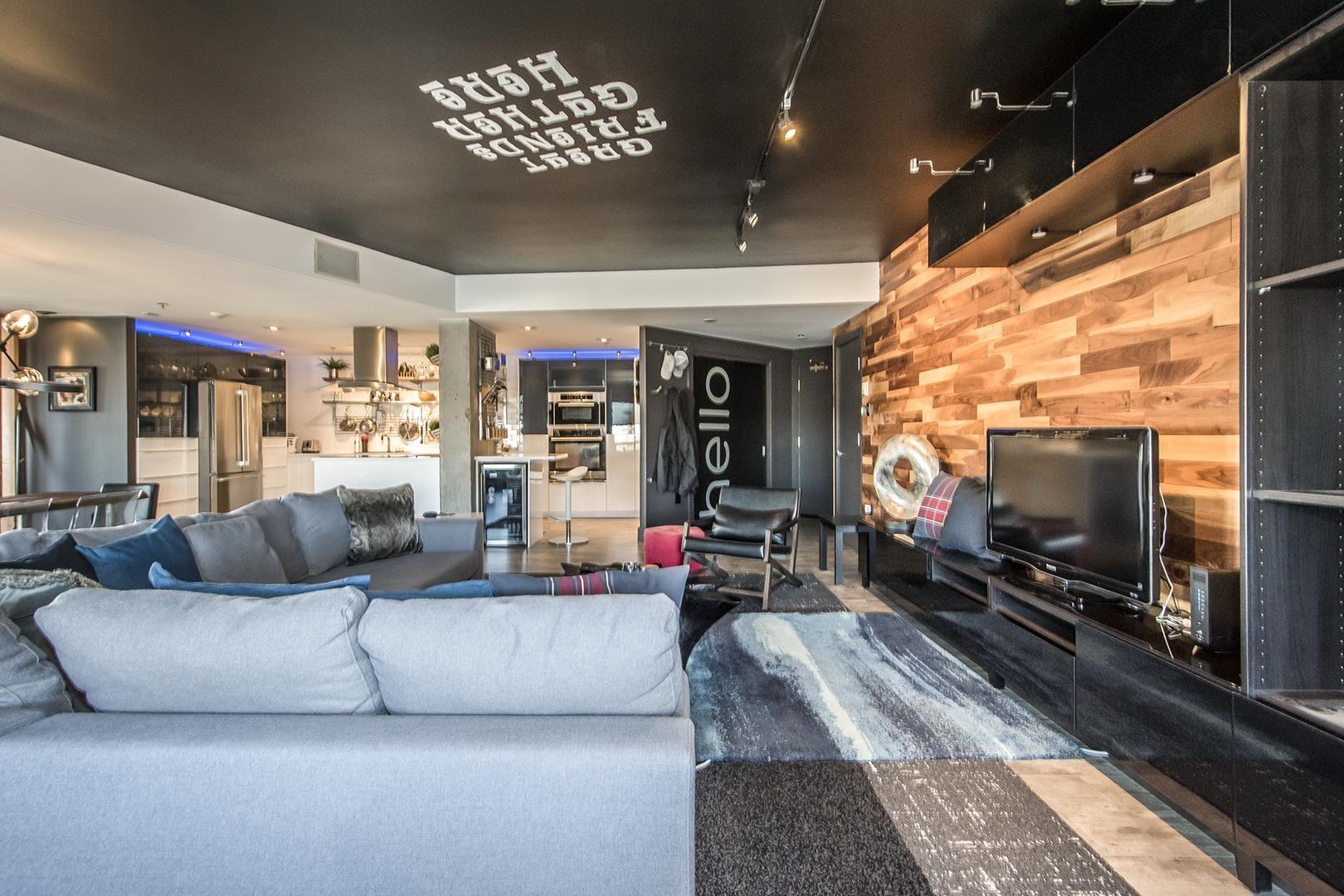 1504 1465 Brenton Street photo #11