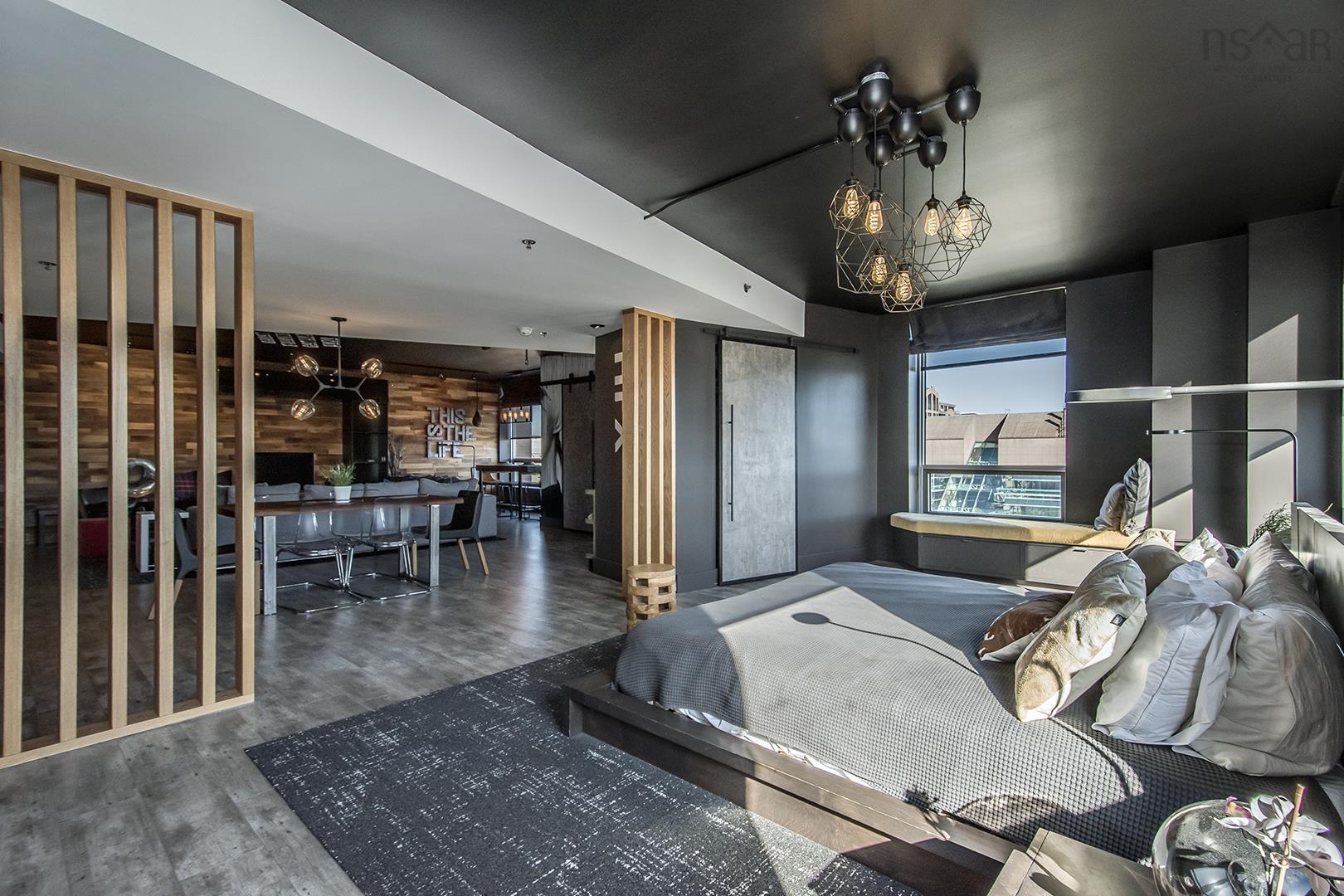 1504 1465 Brenton Street photo #34
