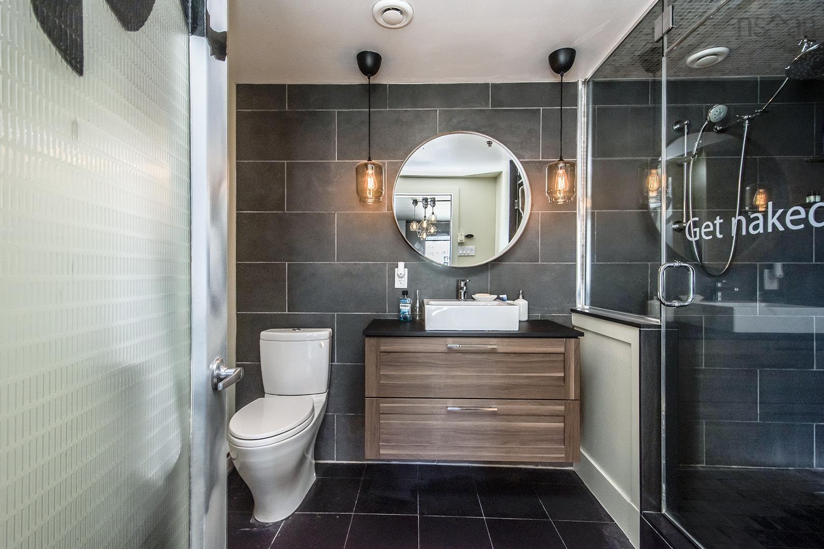 1504 1465 Brenton Street photo #35
