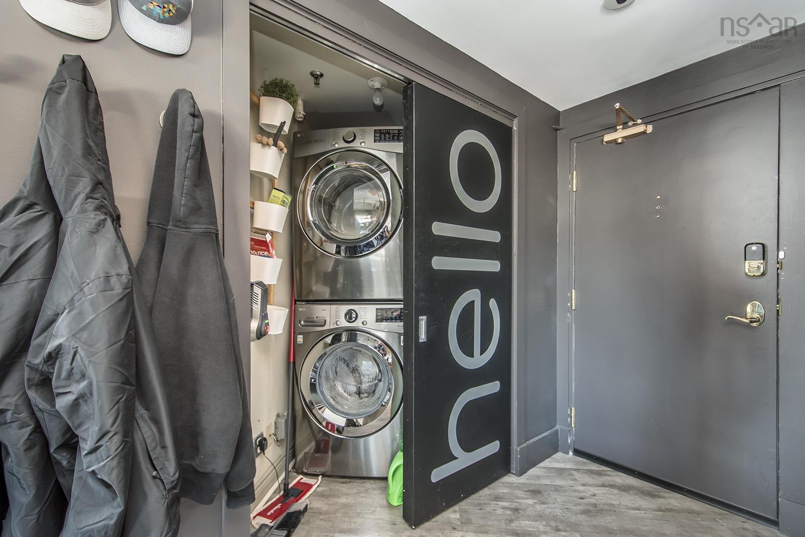 1504 1465 Brenton Street photo #36