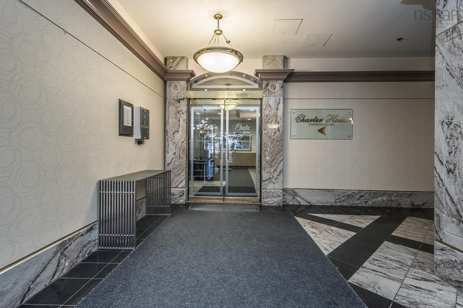 1504 1465 Brenton Street photo #40