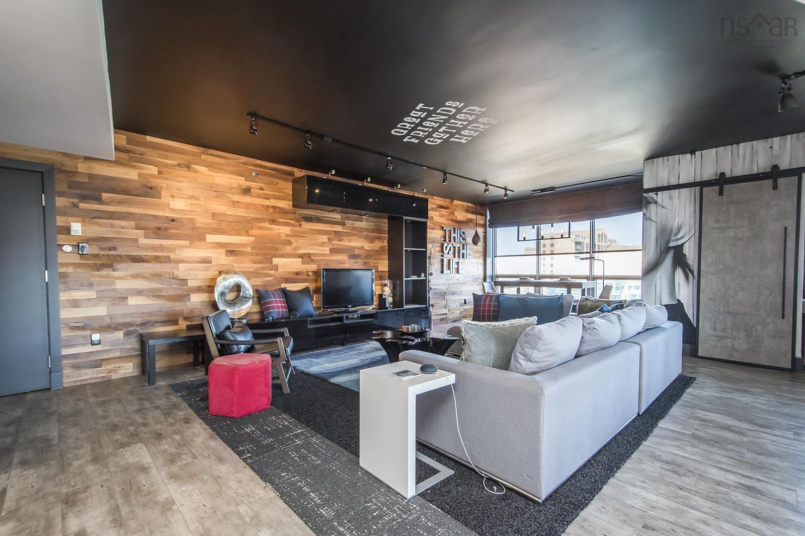 1504 1465 Brenton Street photo #6