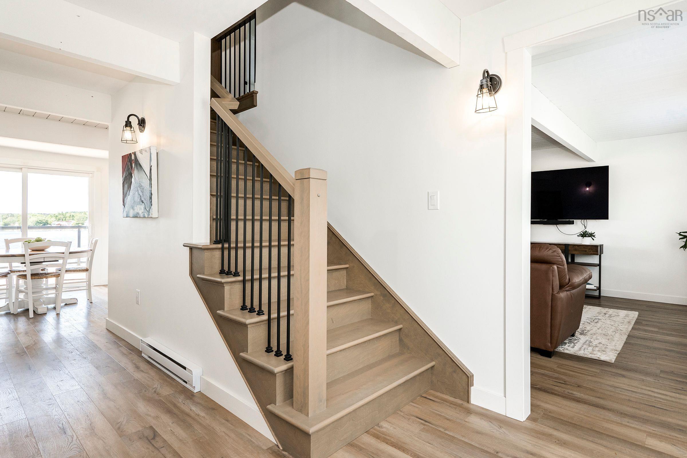 103 Capri Drive photo #13