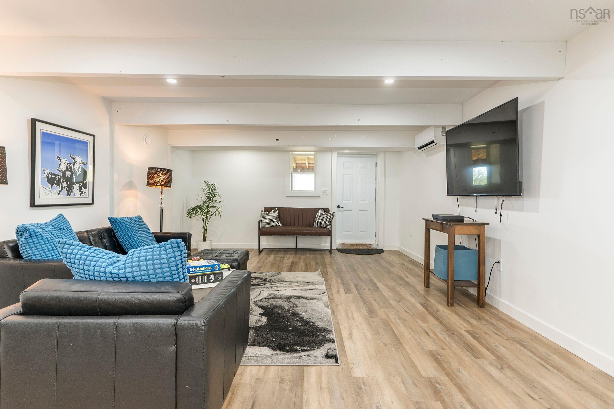 103 Capri Drive photo #22