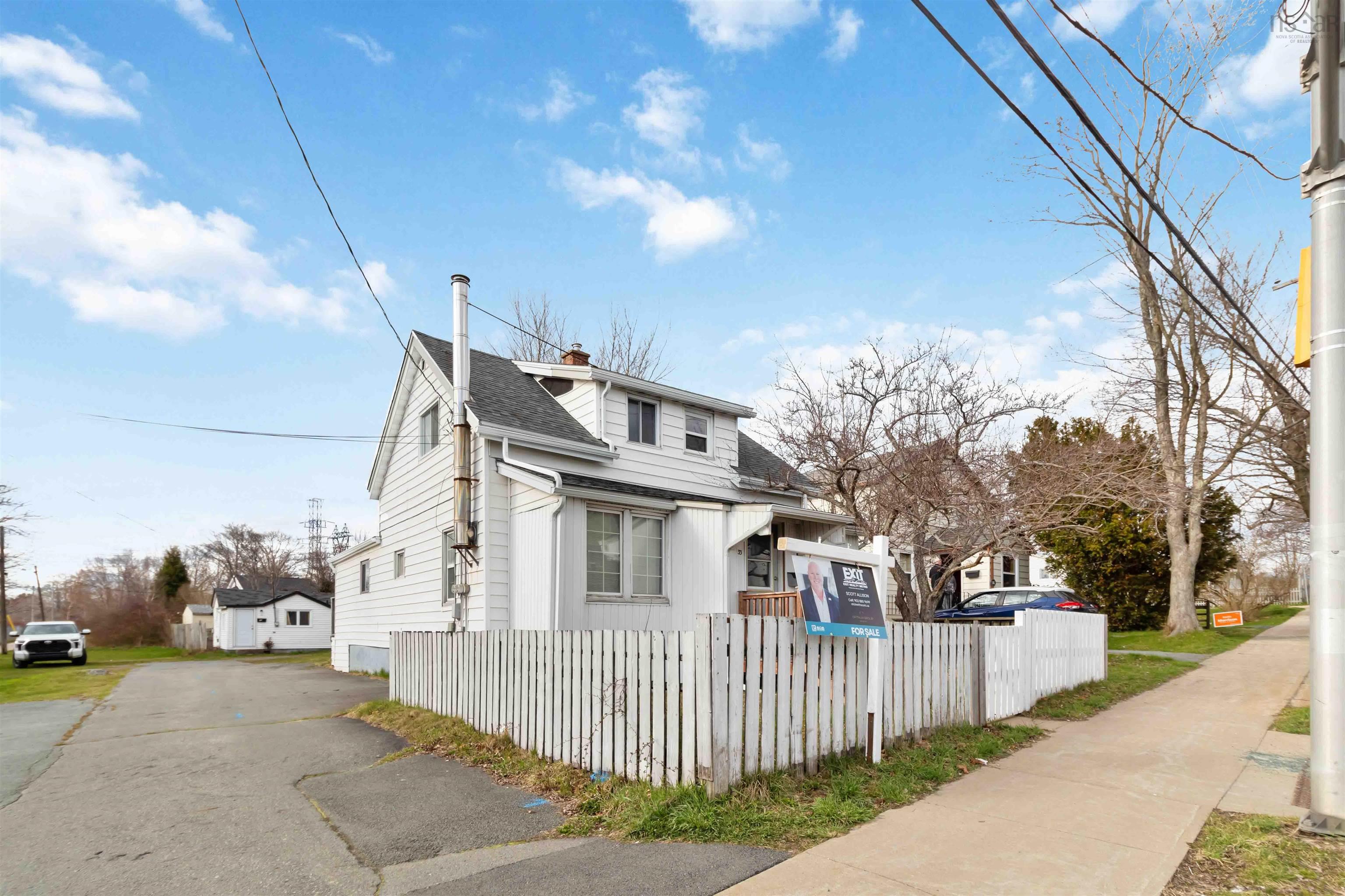 33 Albro Lake Road photo #1