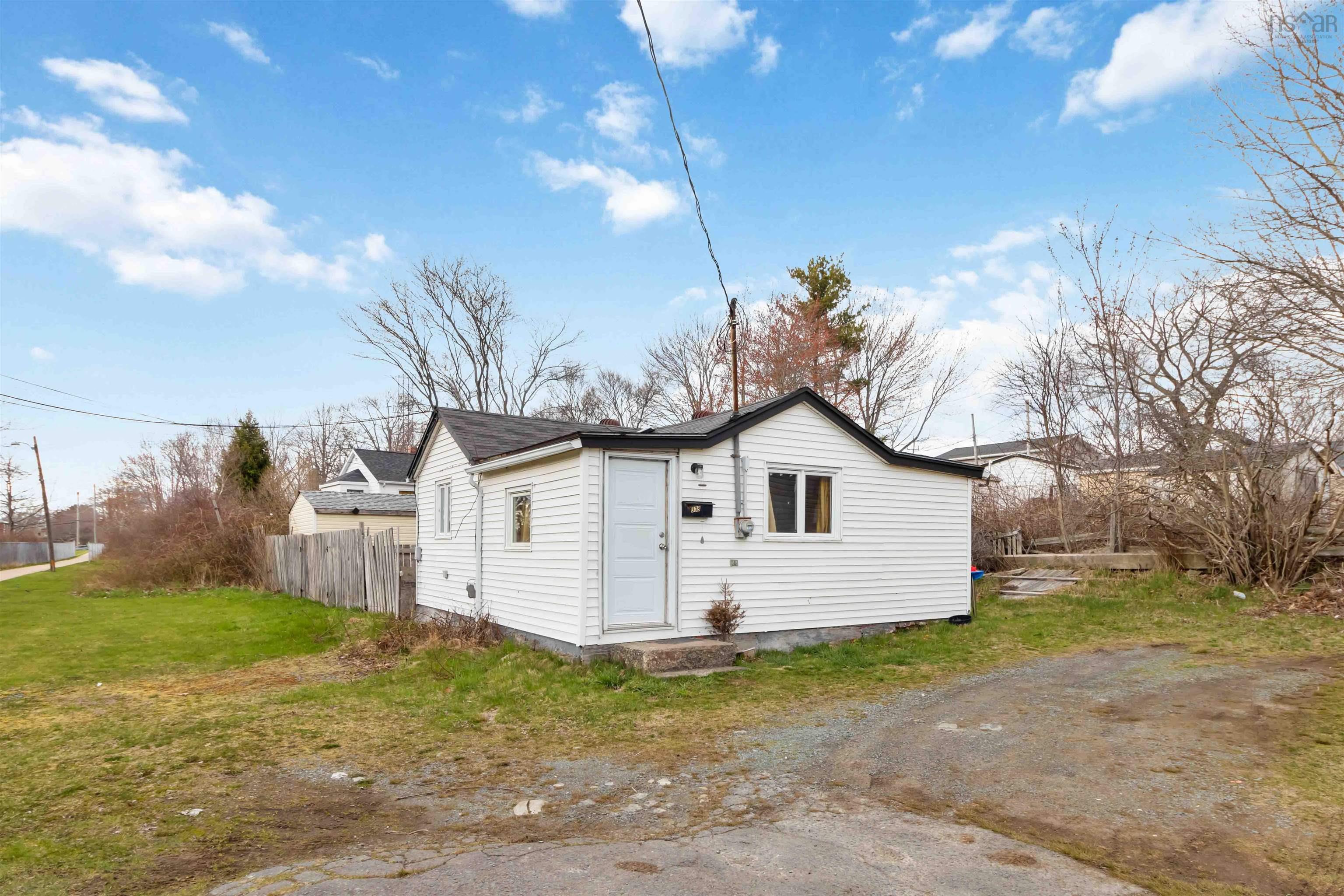 33 Albro Lake Road photo #3