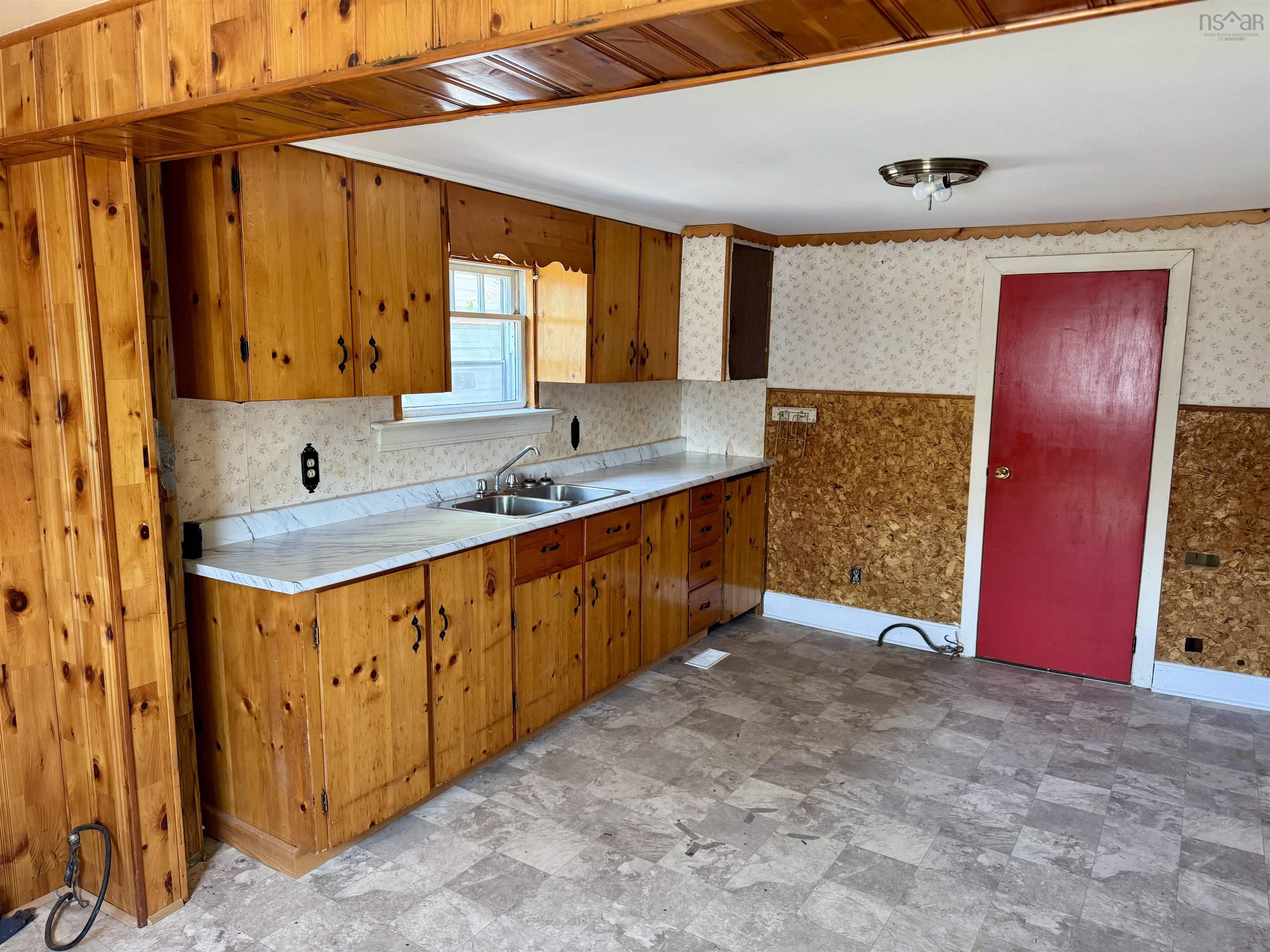 33 Albro Lake Road photo #22