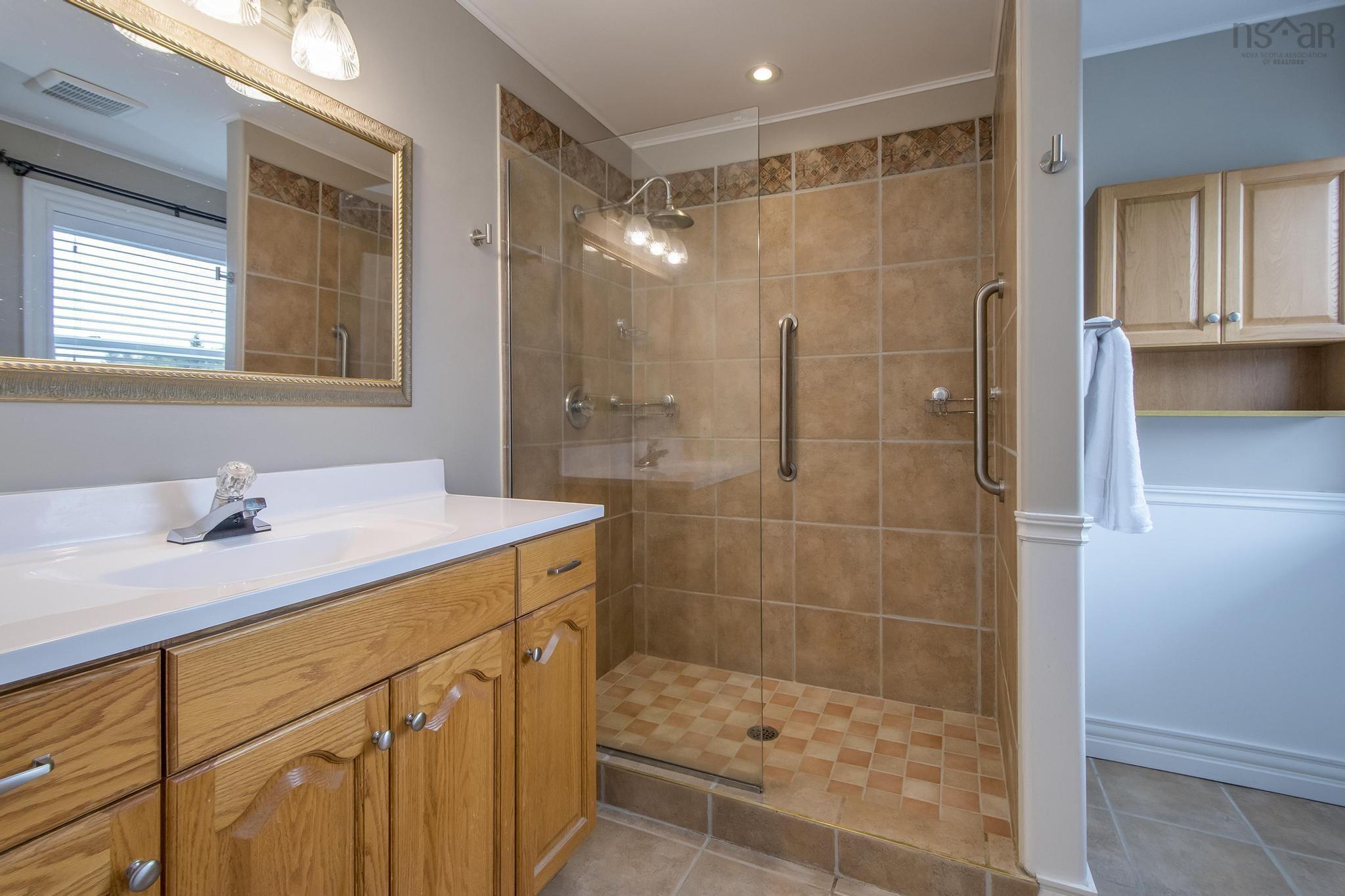 87 Candlewood Drive photo #17