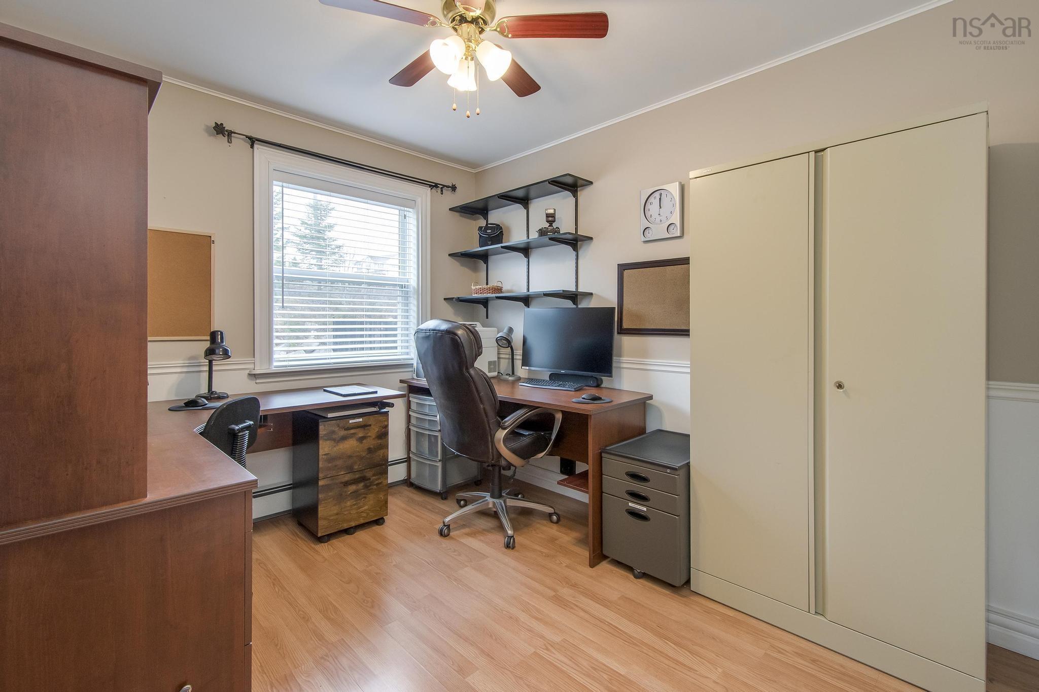 87 Candlewood Drive photo #18