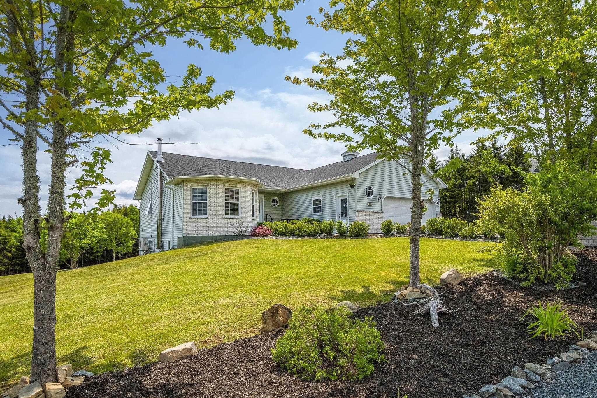 87 Candlewood Drive photo #20