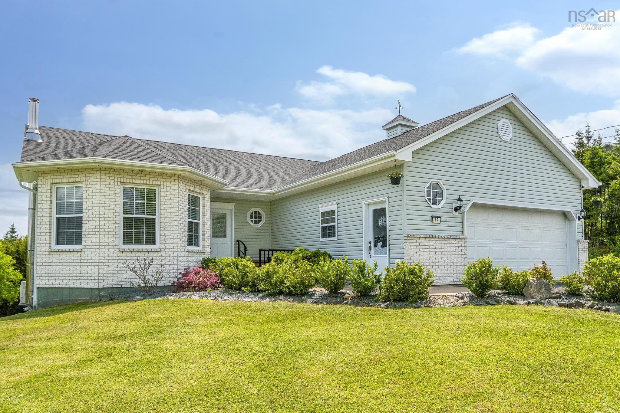 87 Candlewood Drive photo #21