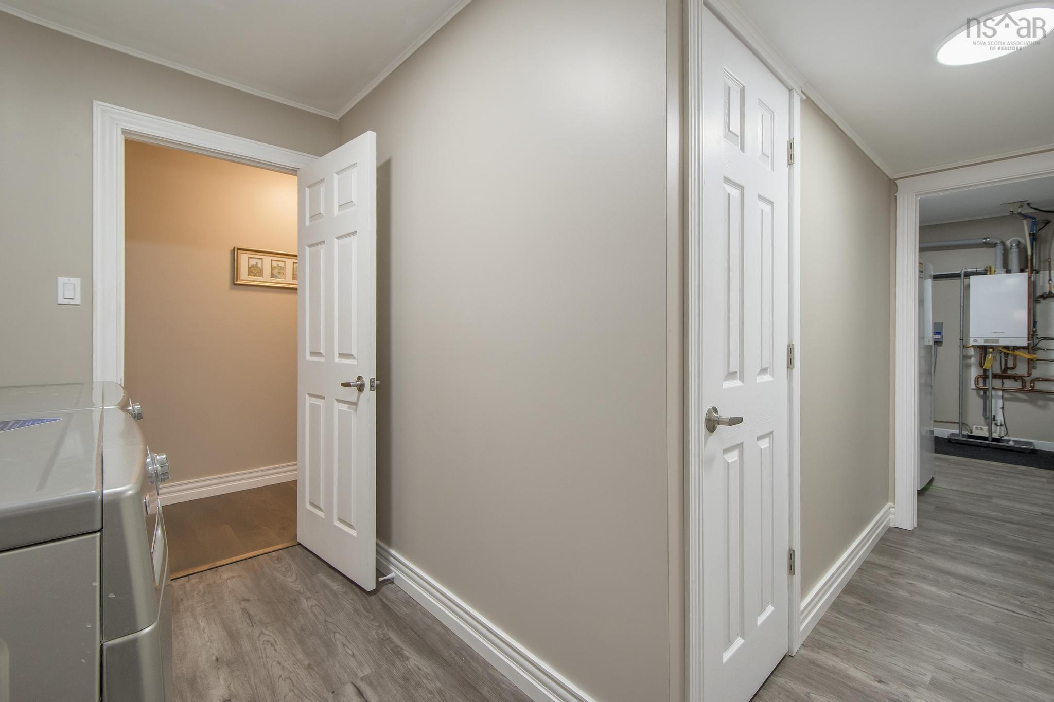 87 Candlewood Drive photo #32