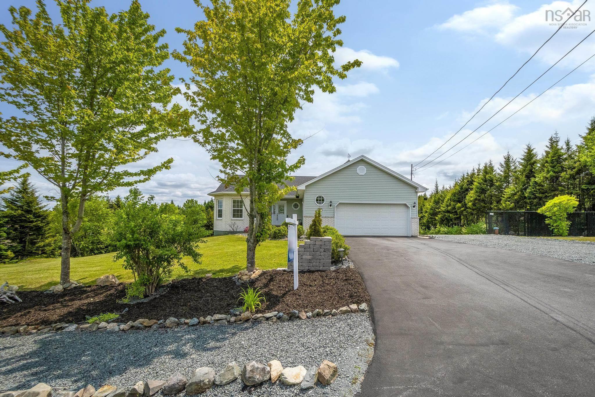 87 Candlewood Drive photo #46