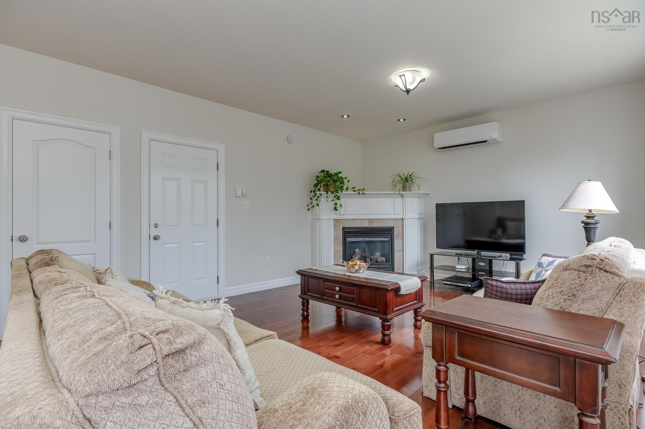 25 Kingsbury Way photo #16