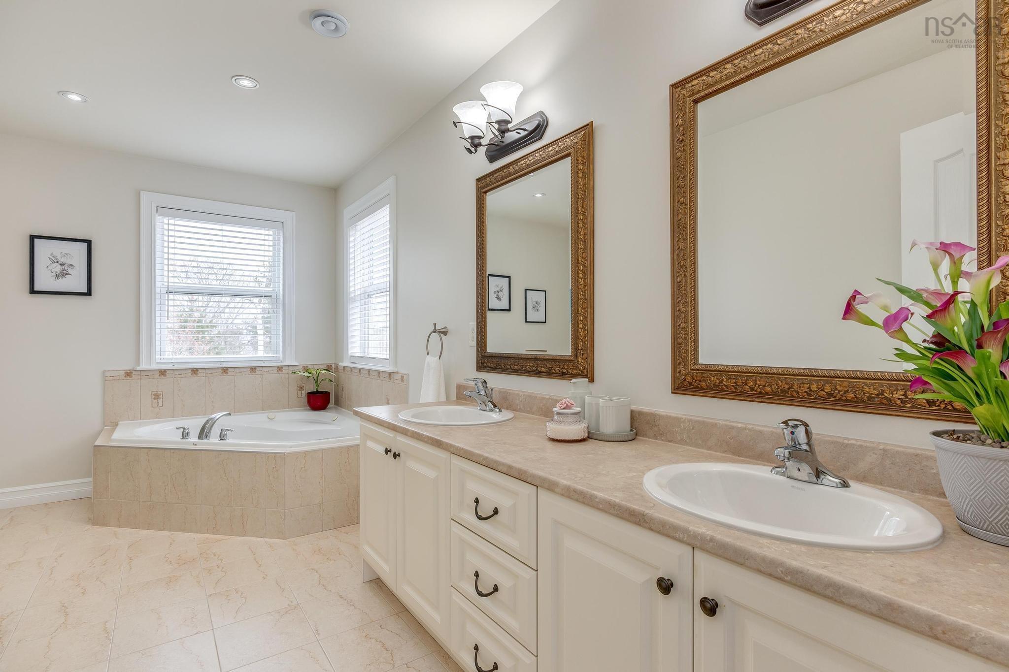 25 Kingsbury Way photo #24