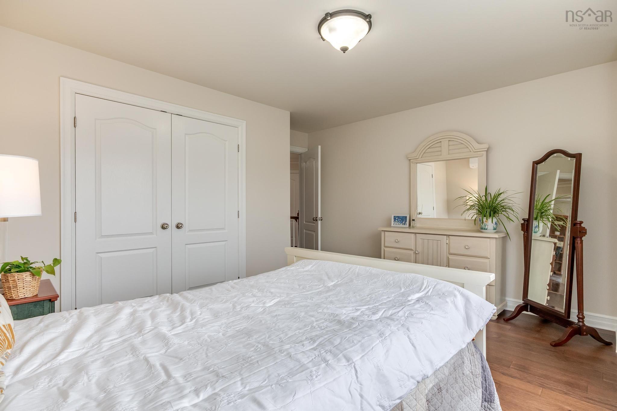 25 Kingsbury Way photo #28