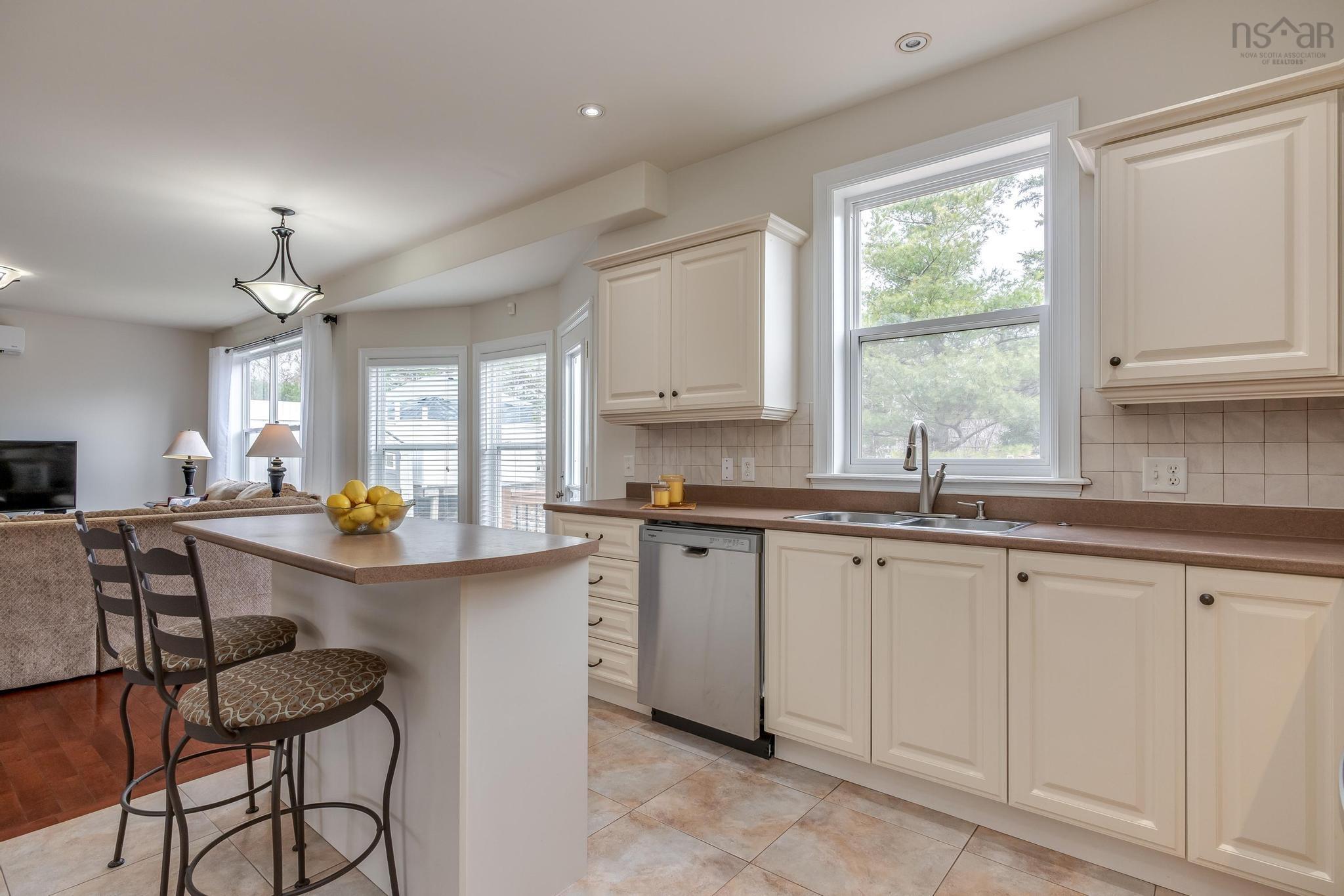 25 Kingsbury Way photo #8