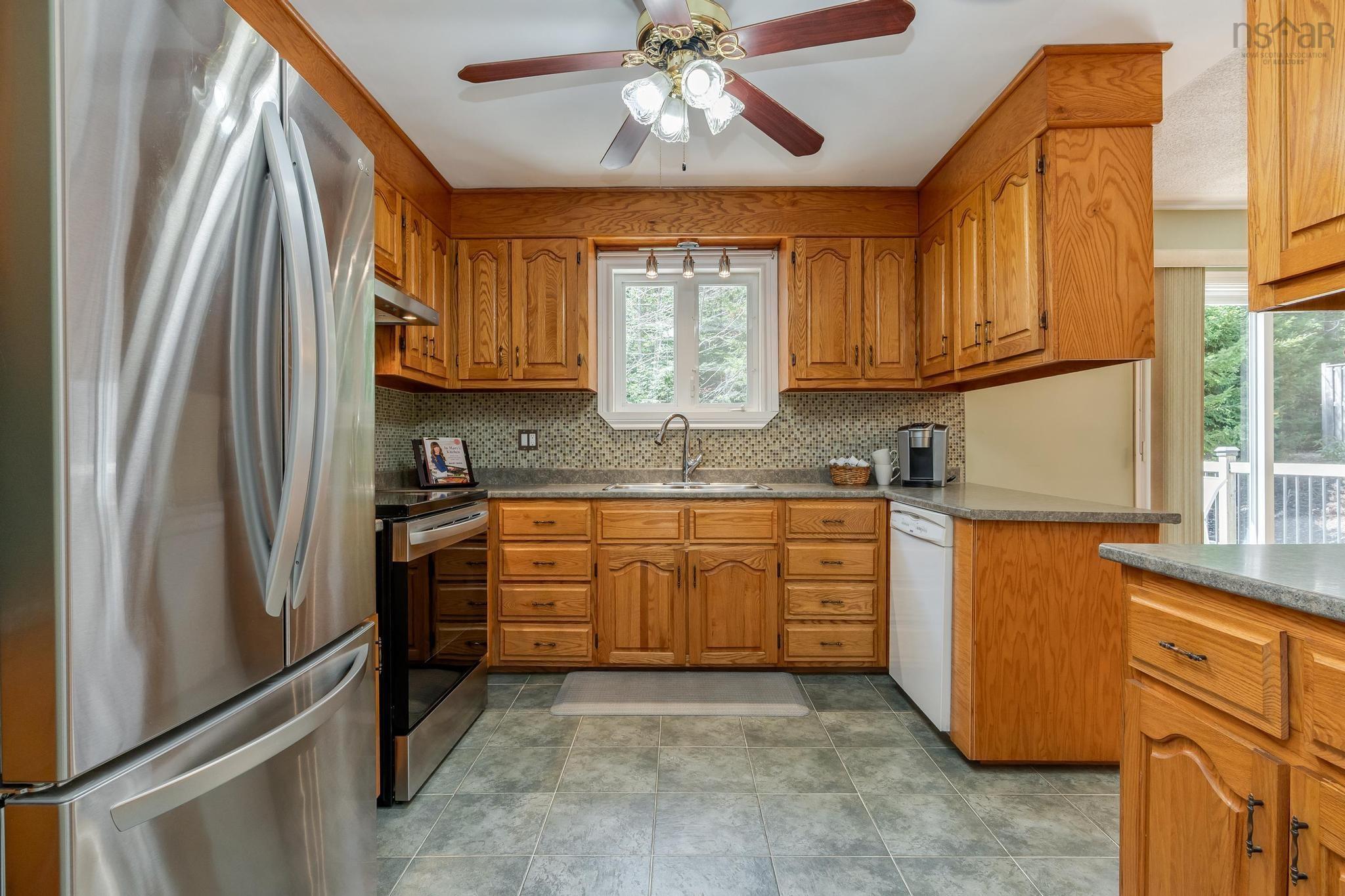 20 Kipawa Crescent photo #12