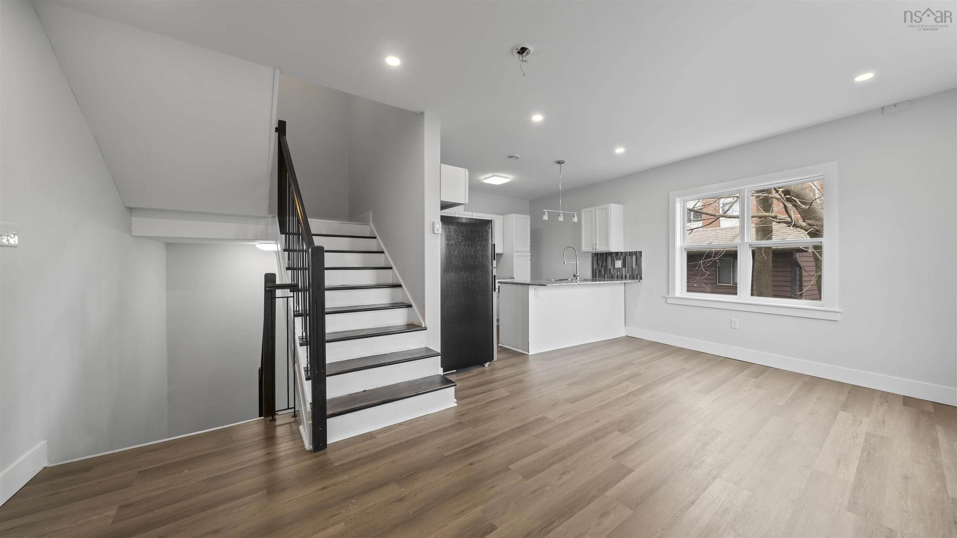 3461 Windsor Street photo #14