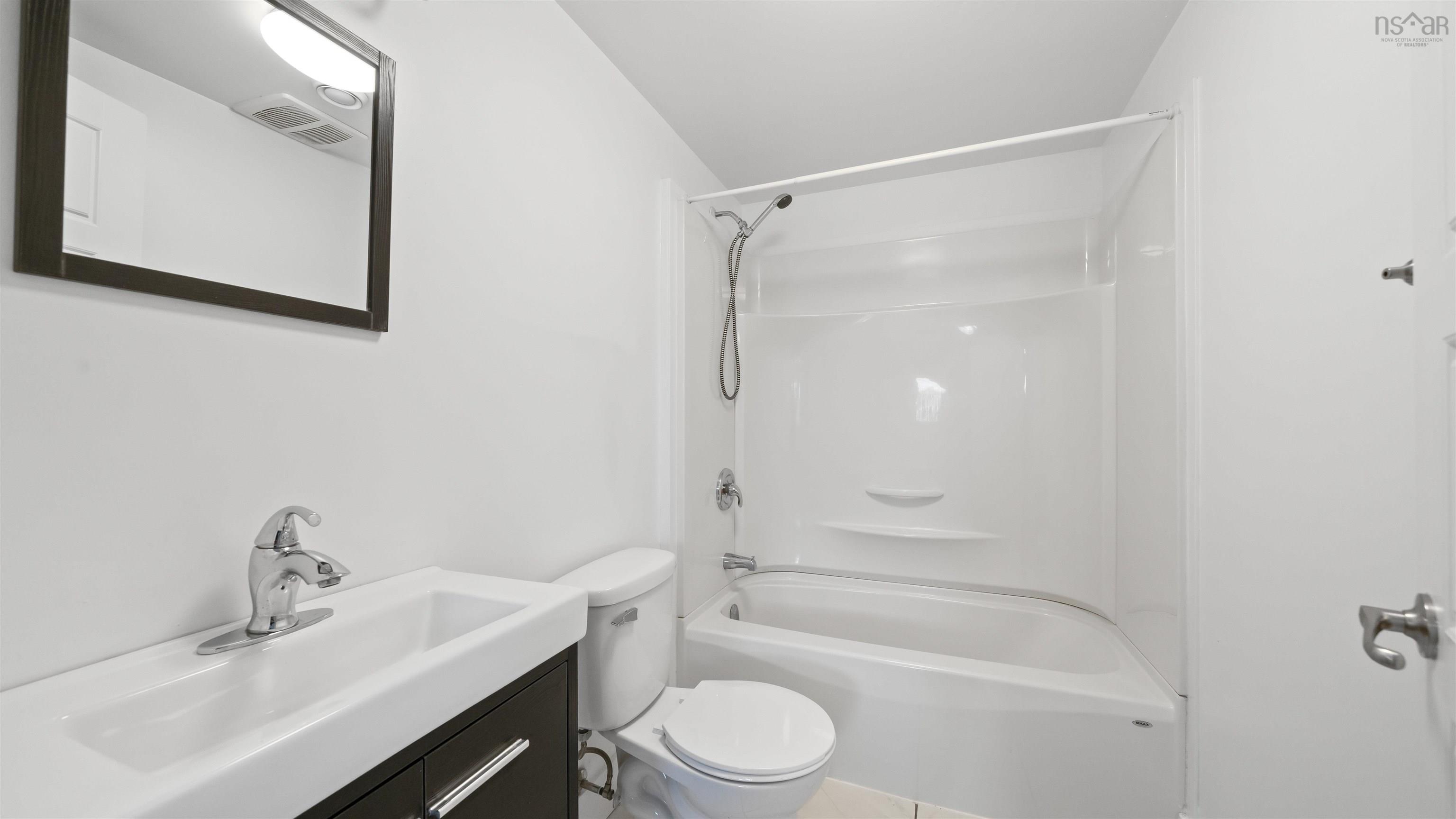 3461 Windsor Street photo #17