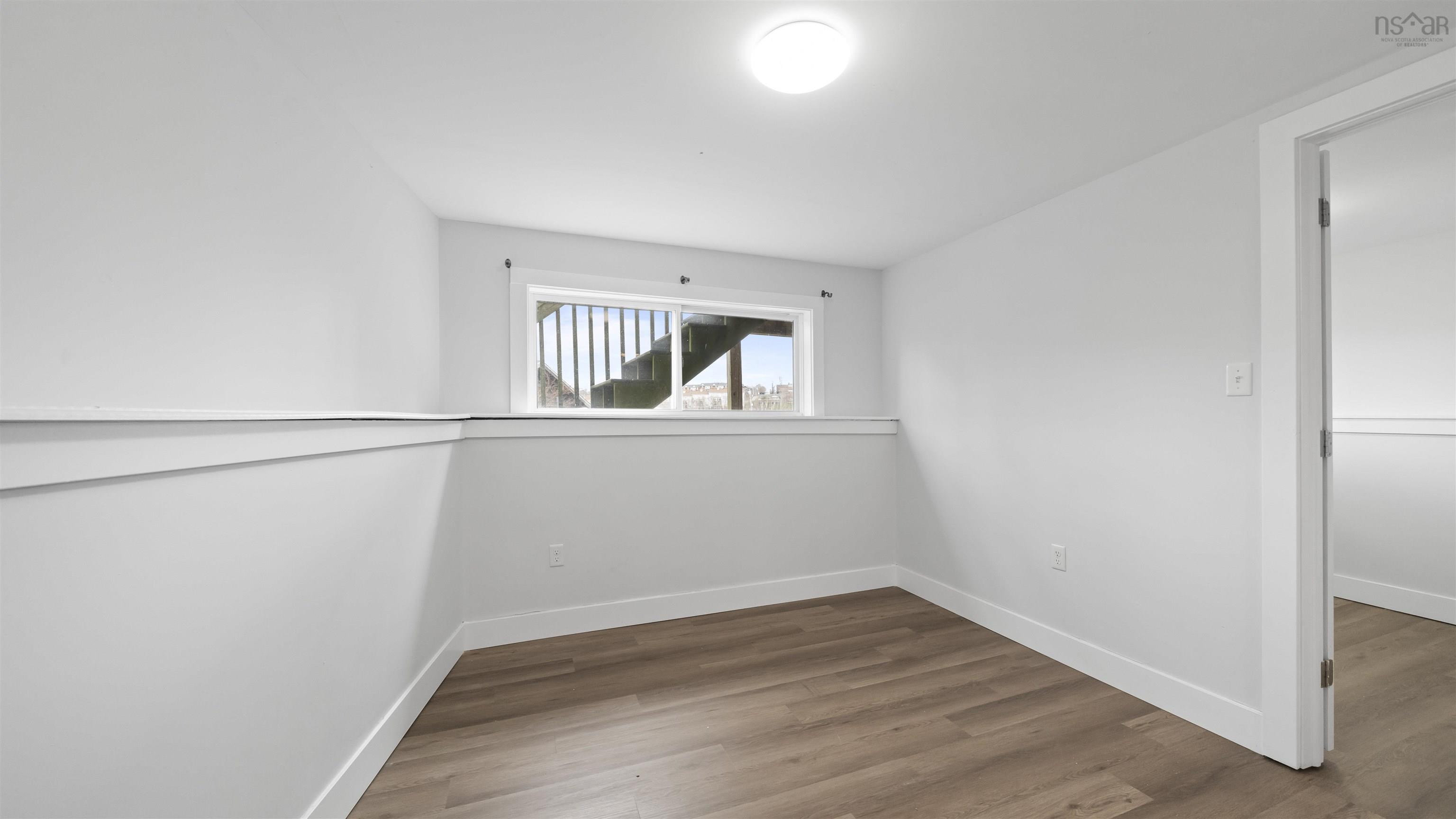 3461 Windsor Street photo #20
