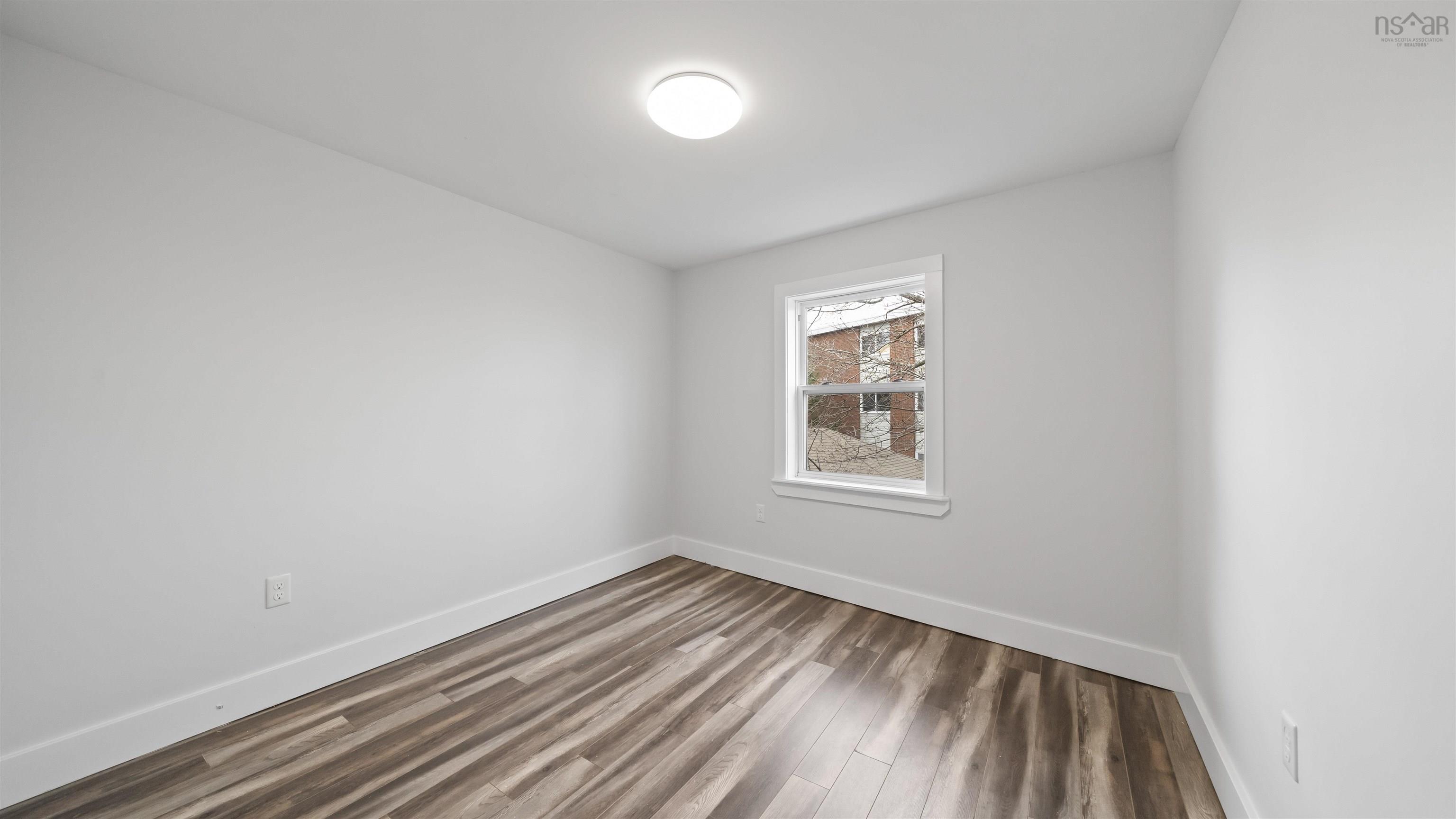 3461 Windsor Street photo #25