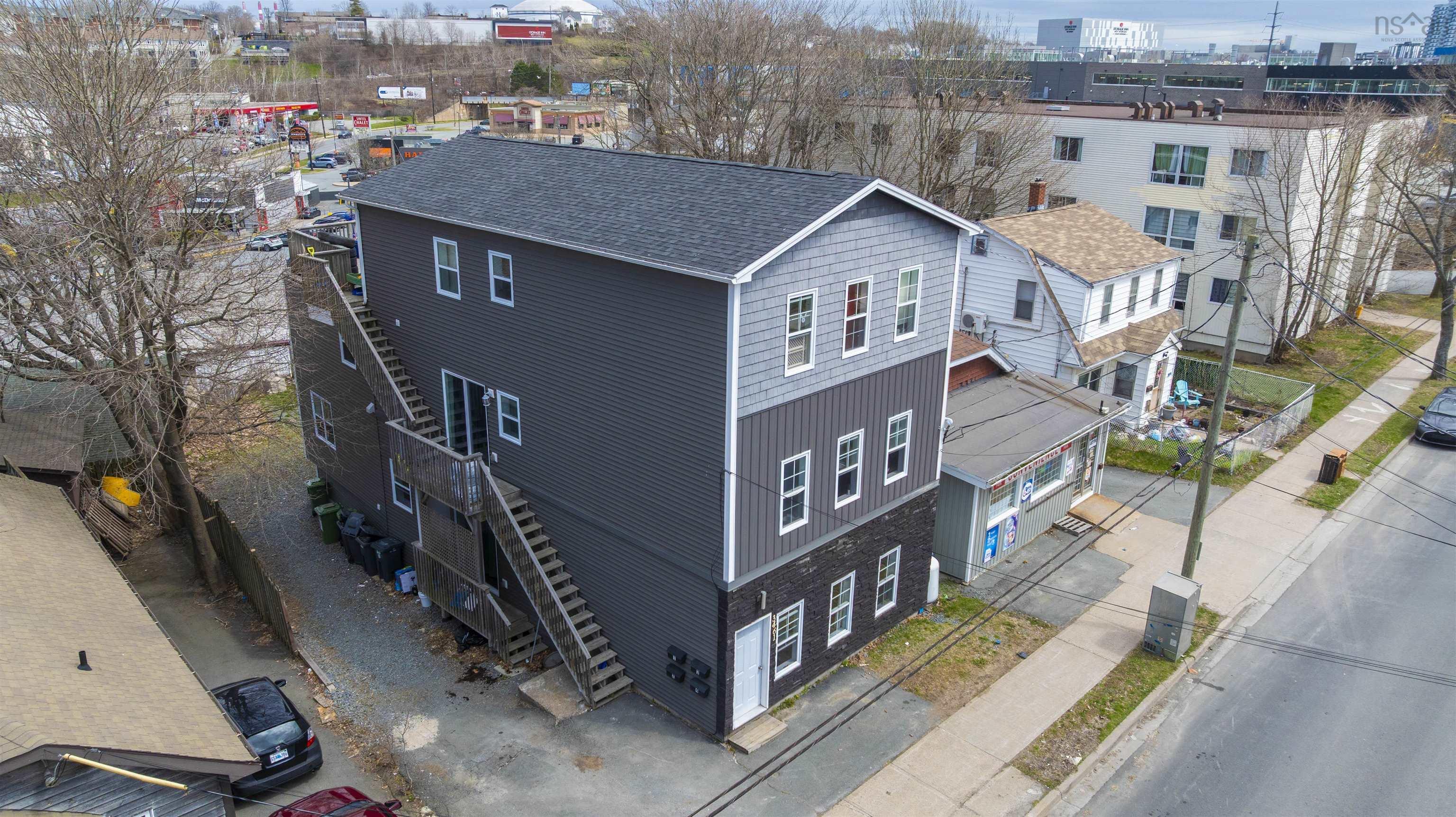 3461 Windsor Street photo #36