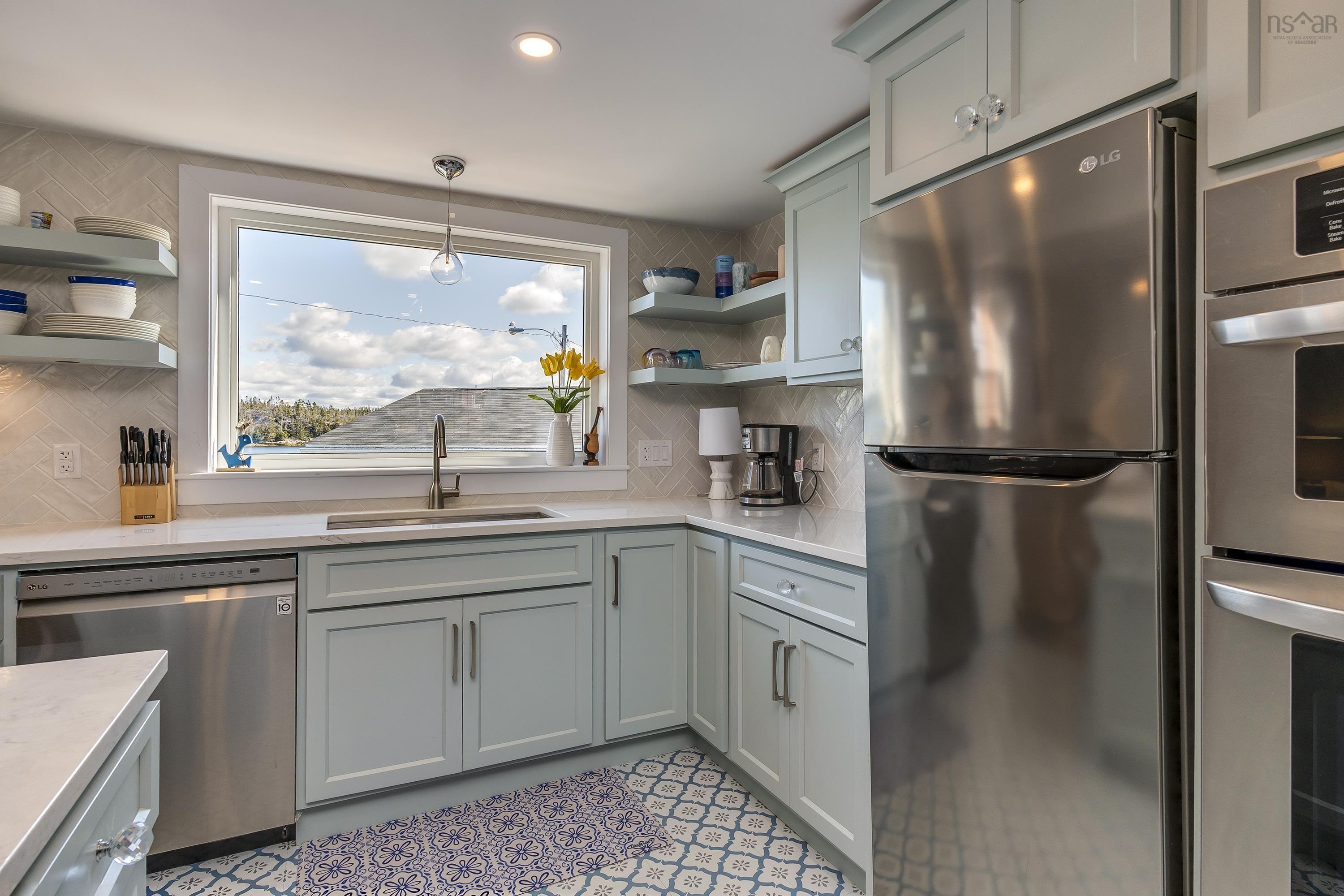7064 Prospect Road photo #13
