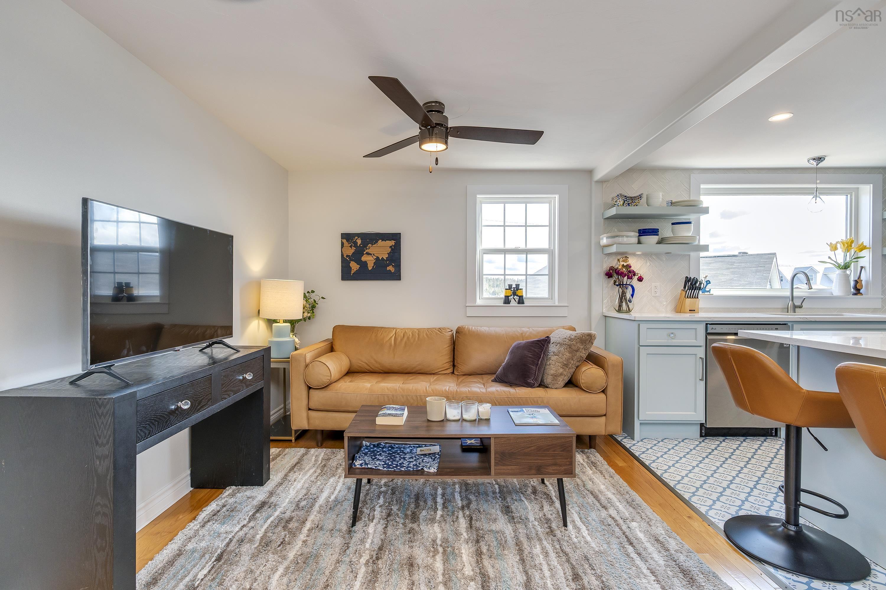 7064 Prospect Road photo #20