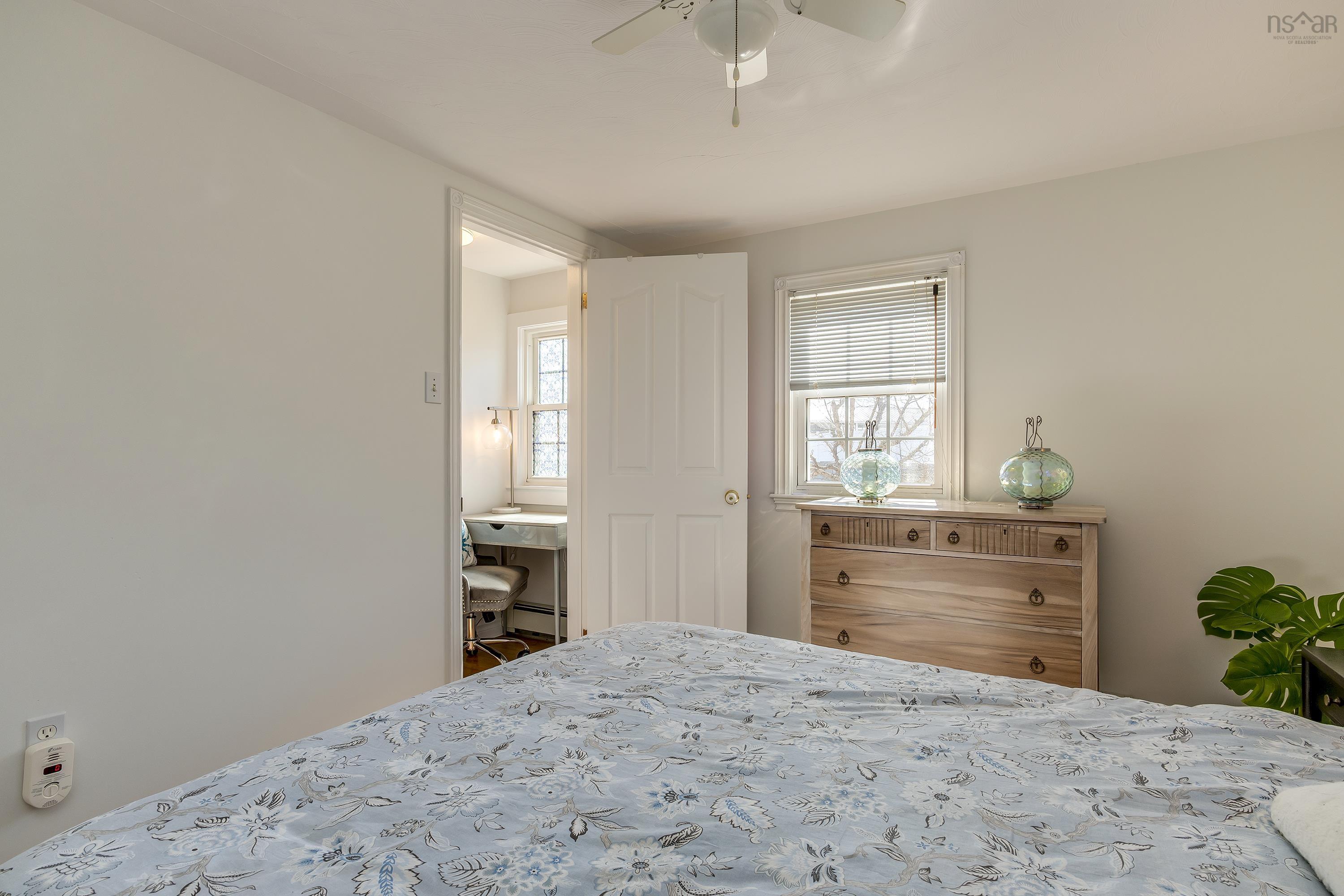 7064 Prospect Road photo #28