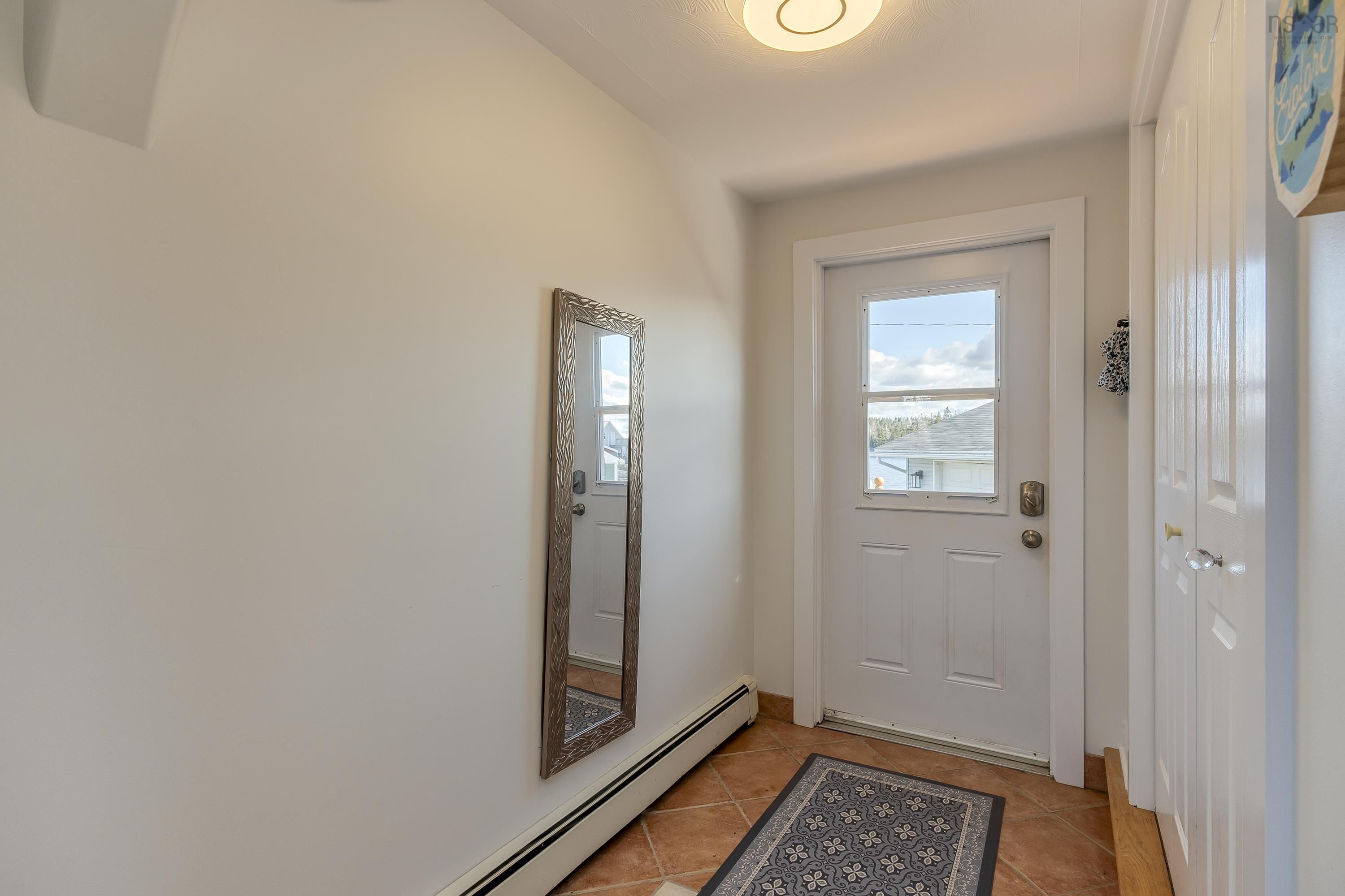 7064 Prospect Road photo #4