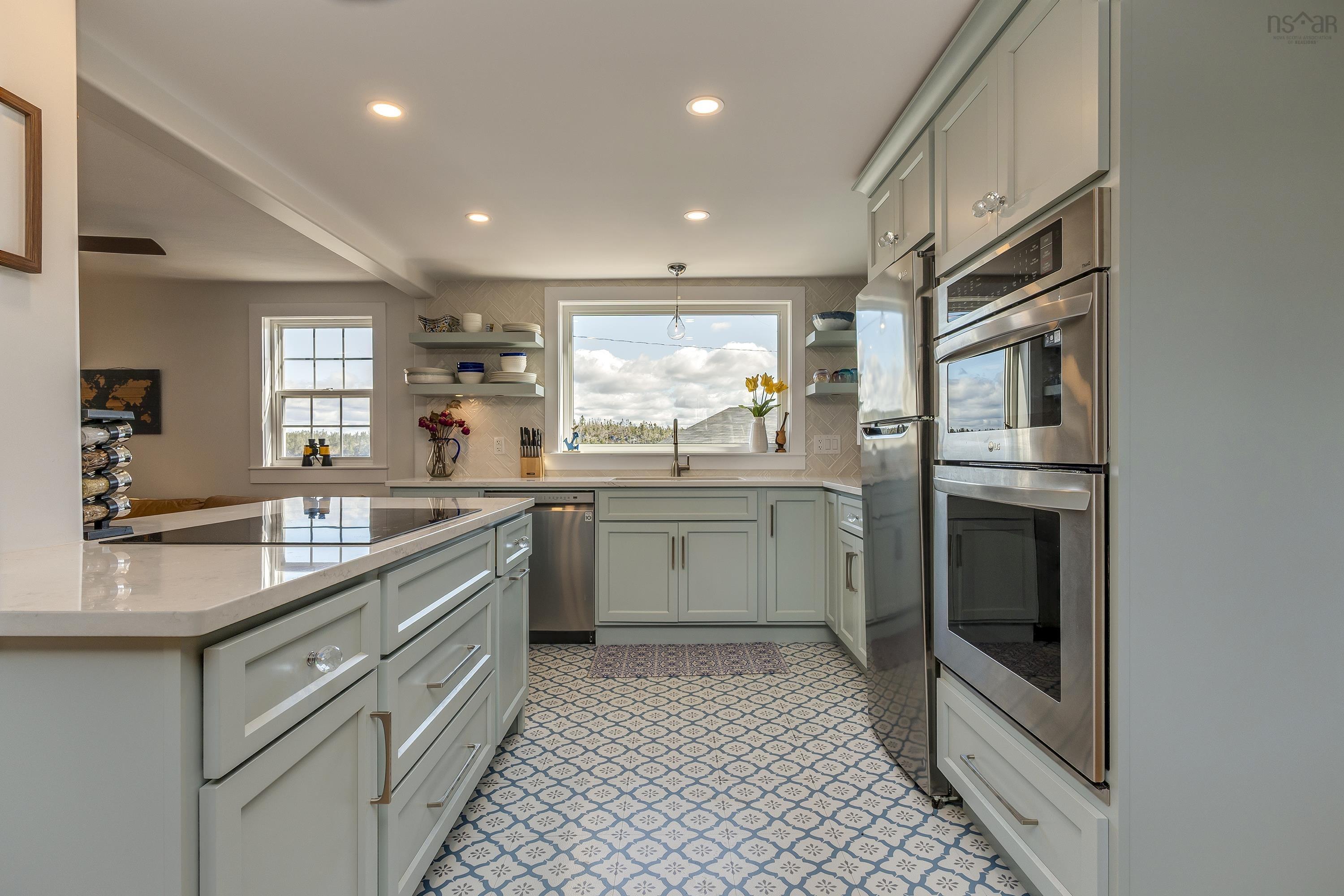 7064 Prospect Road photo #10