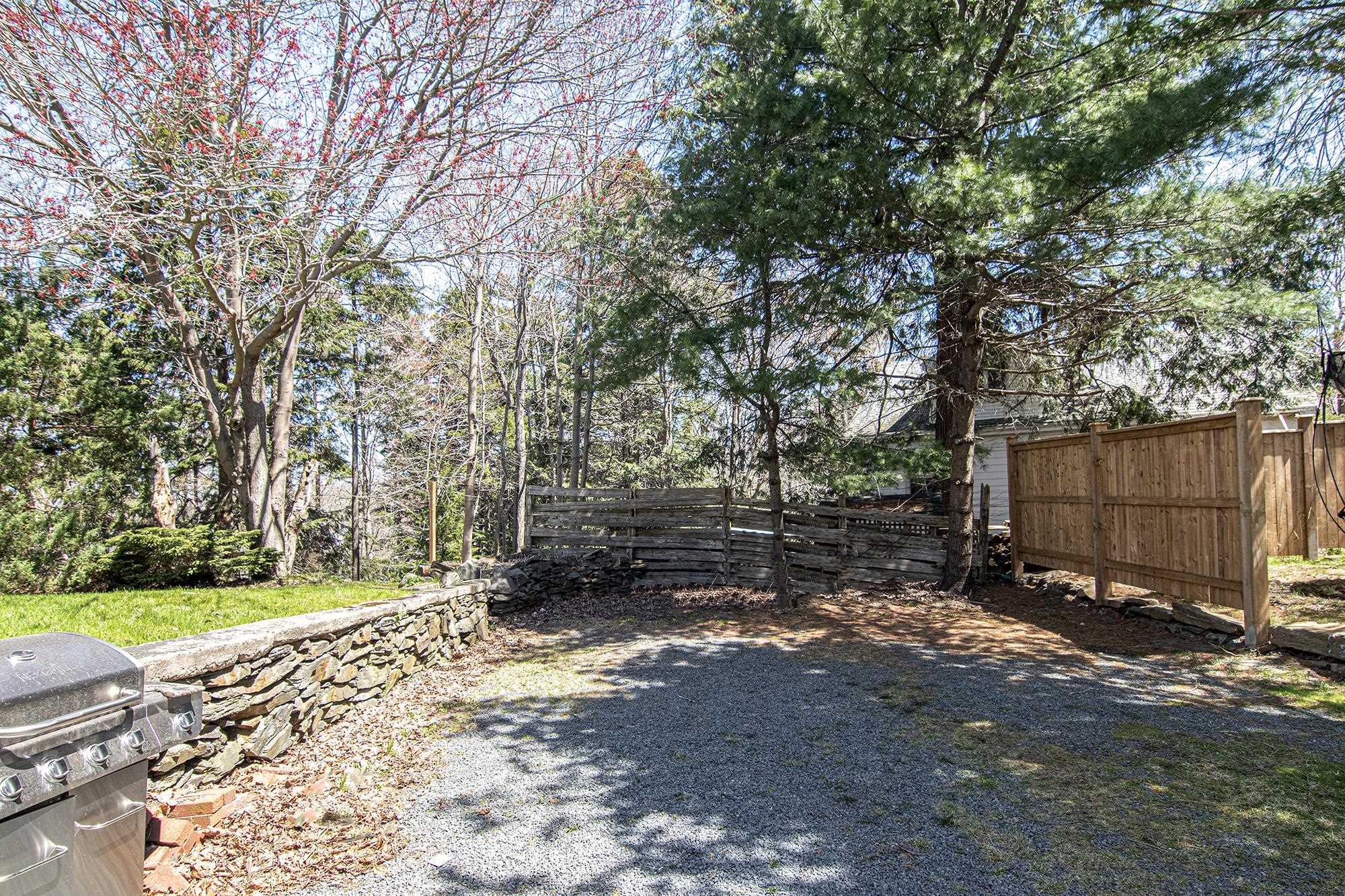 38 Walton Drive photo #15