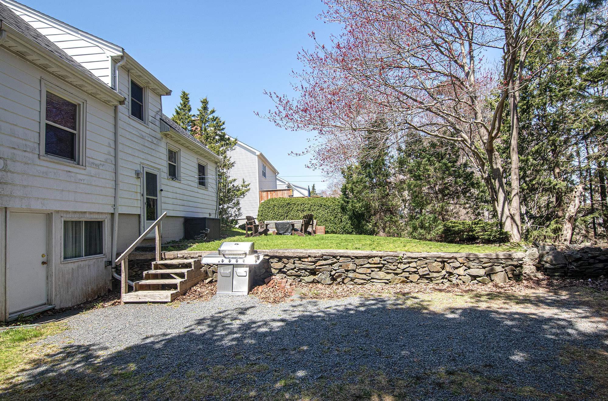 38 Walton Drive photo #16