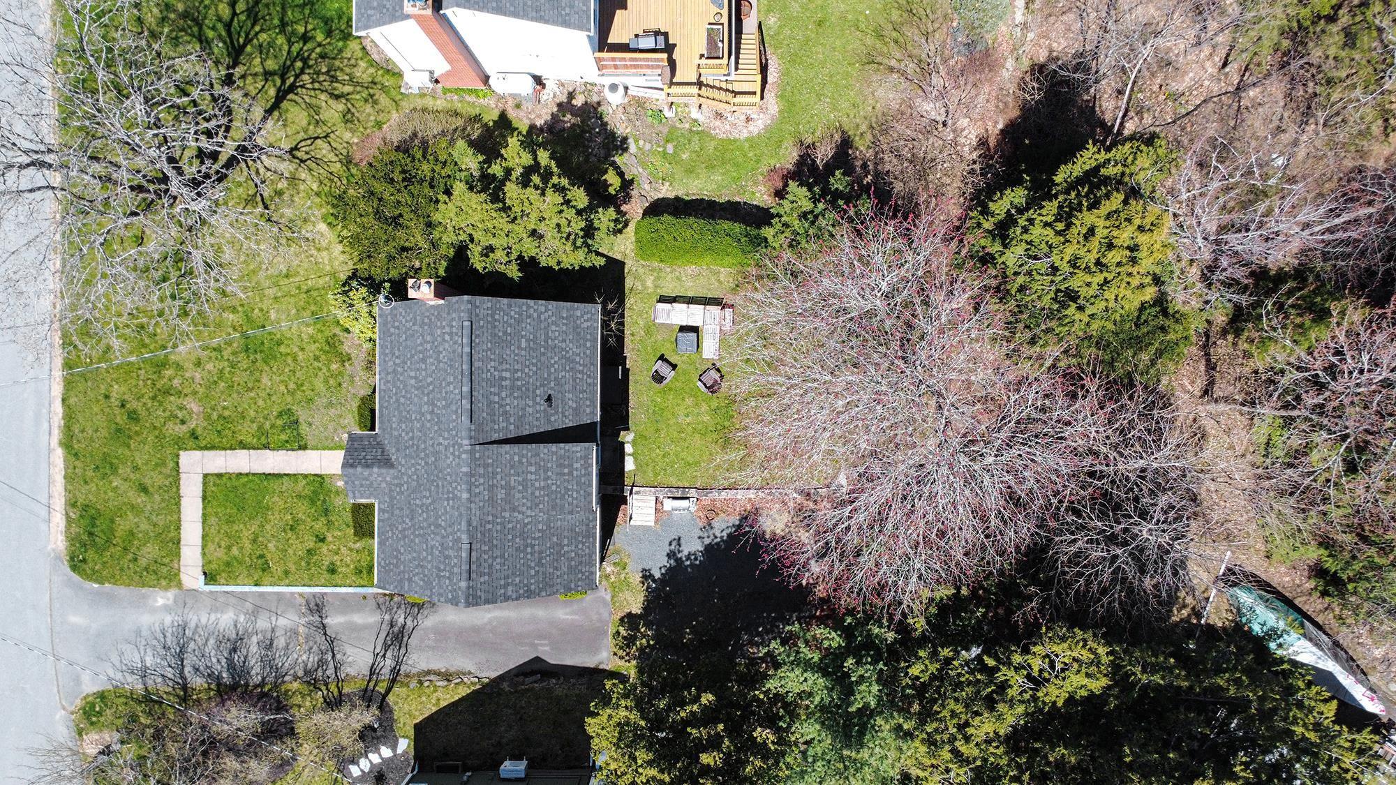 38 Walton Drive photo #20