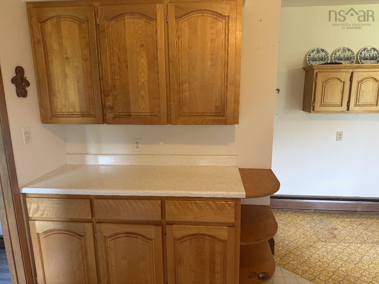 703 336 Highway photo #15