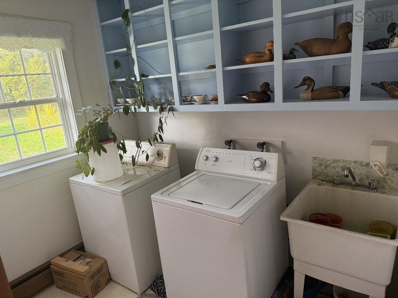 703 336 Highway photo #16