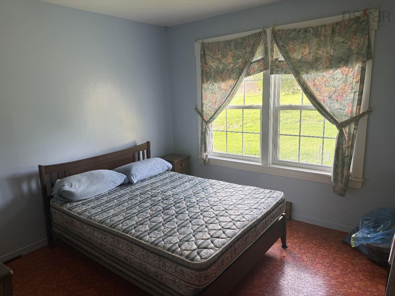 703 336 Highway photo #20